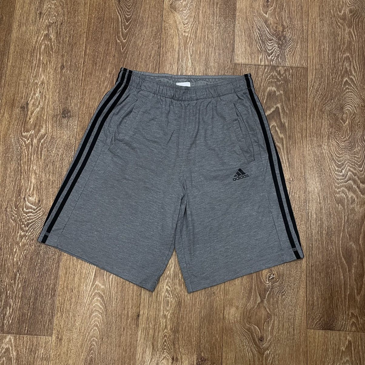 Vintage Vintage Adidas shorts y2k streetwear style 32 Size US 32 / EU 48 - 3 Thumbnail