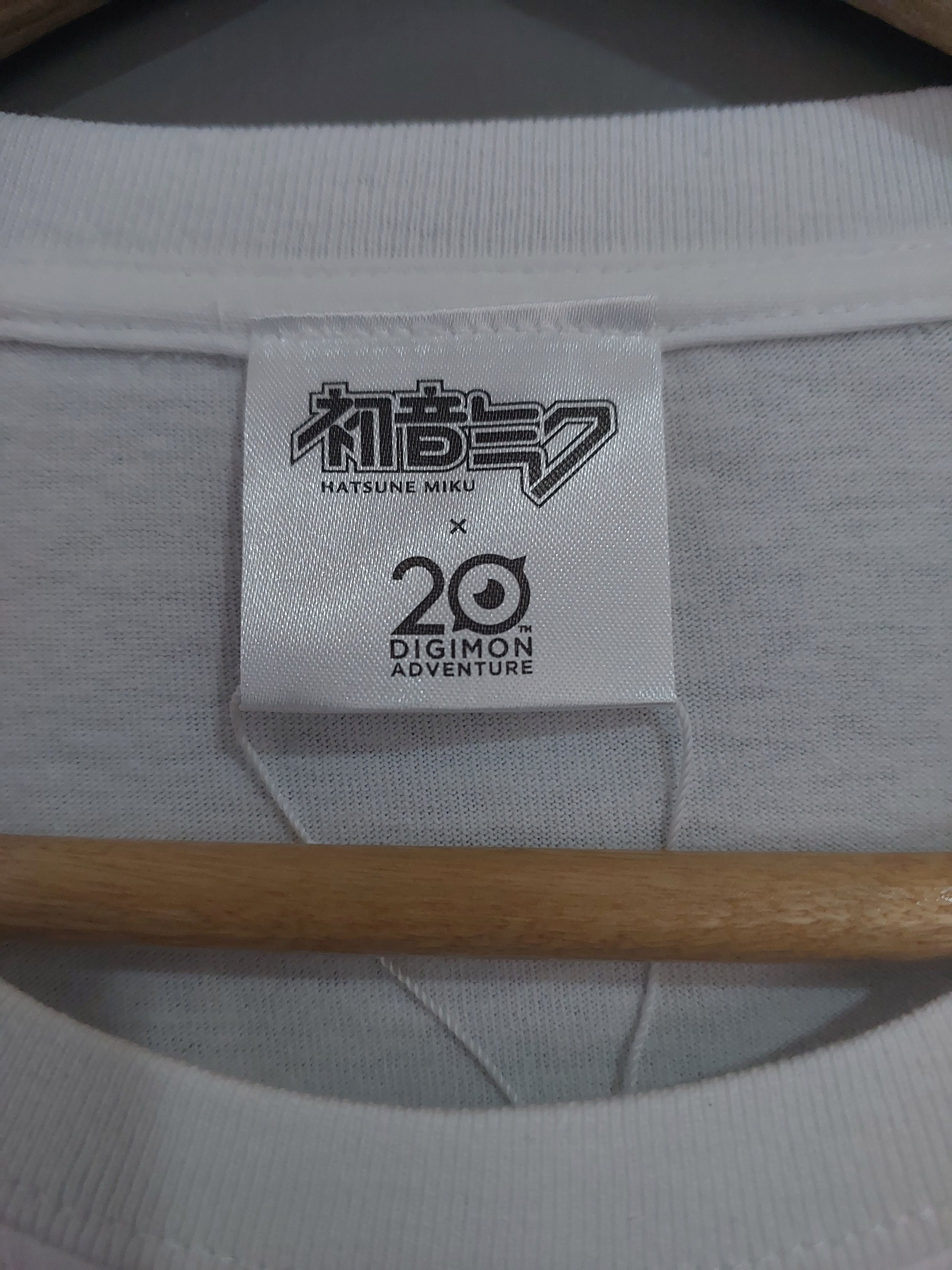 Anime × Cartoon Network RARE COLLABORATION HATSUNE MIKU X DIGIMON ADVENTURE T-SHIRT Size US L / EU 52-54 / 3 - 13 Thumbnail