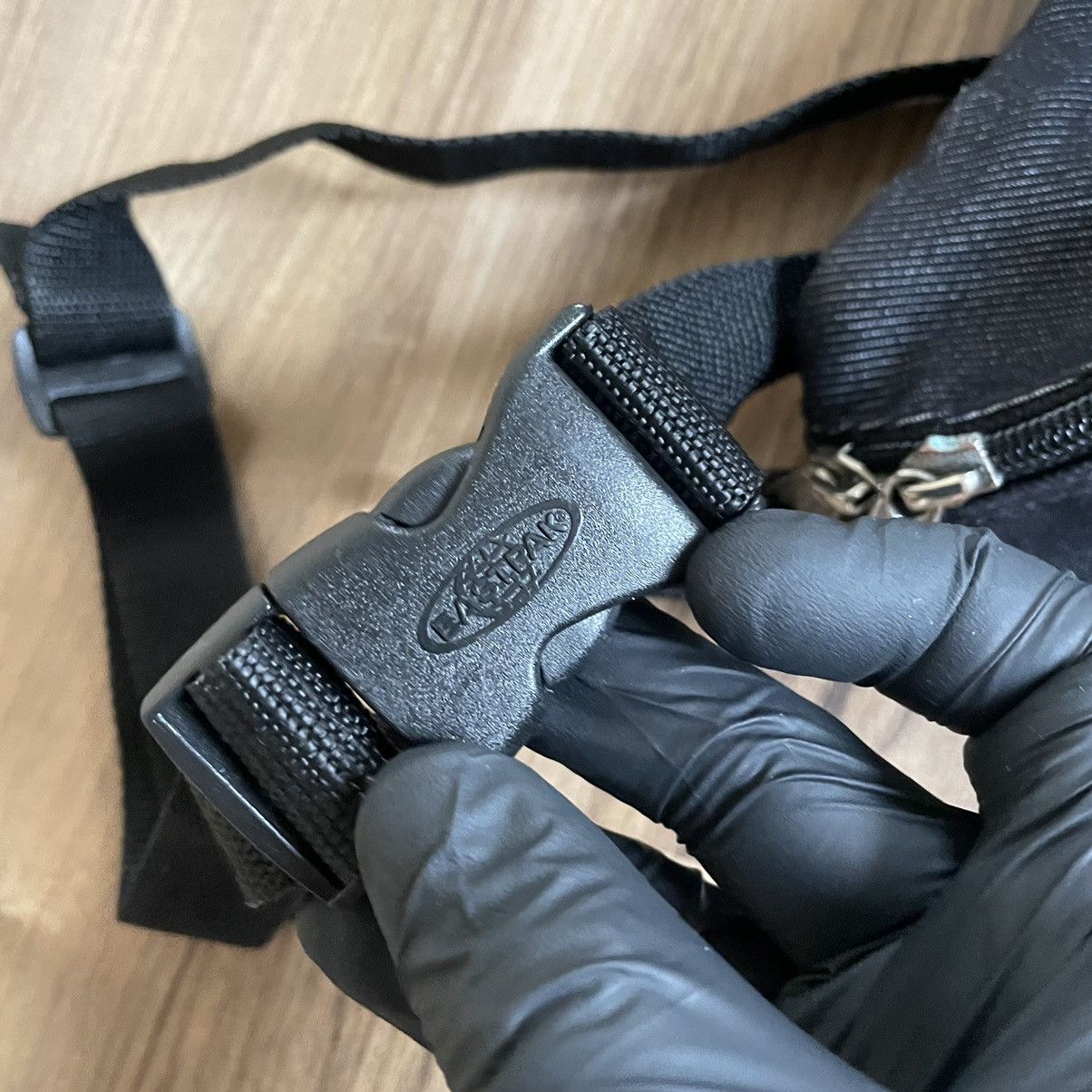 Eastpak × Vintage Vintage Eastpak Cossbody Waist Bag Messenger Y2K One size Size ONE SIZE - 7 Thumbnail