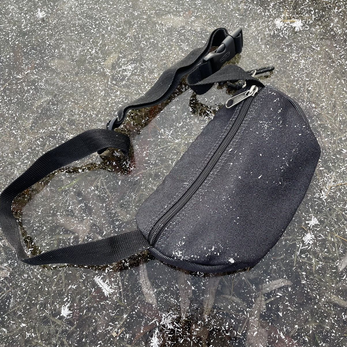 Eastpak × Vintage Vintage Eastpak Cossbody Waist Bag Messenger Y2K One size Size ONE SIZE - 4 Thumbnail