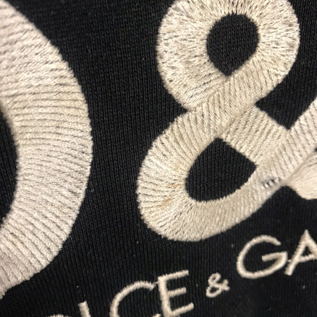 Dolce & Gabbana Vintage dolce & gabbana big embroid spell logo pullover Size US M / EU 48-50 / 2 - 3 Thumbnail