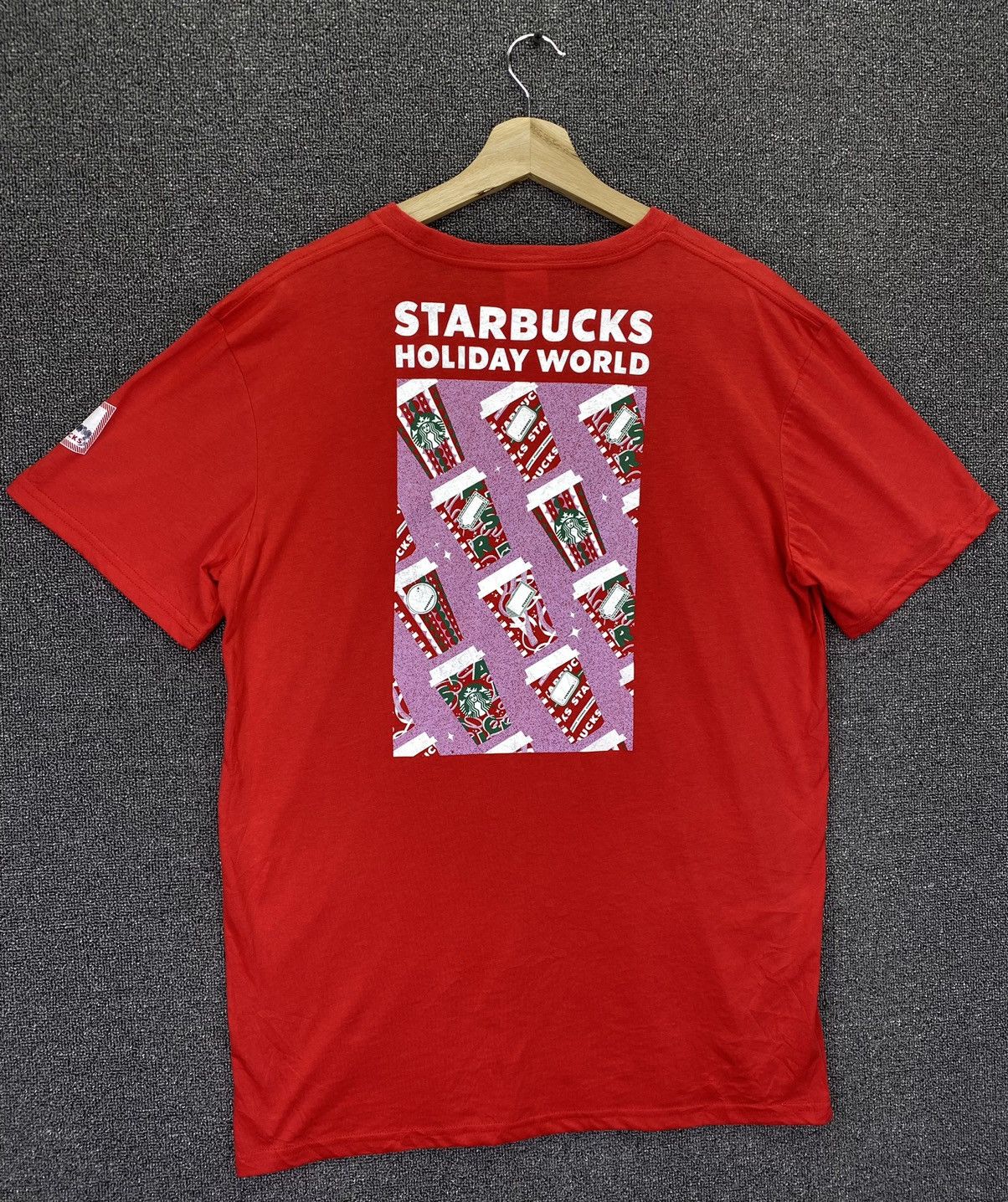 Japanese Brand Starbuck Holiday World Christmas Official Tee T Shirts Size US XL / EU 56 / 4 - 2 Thumbnail