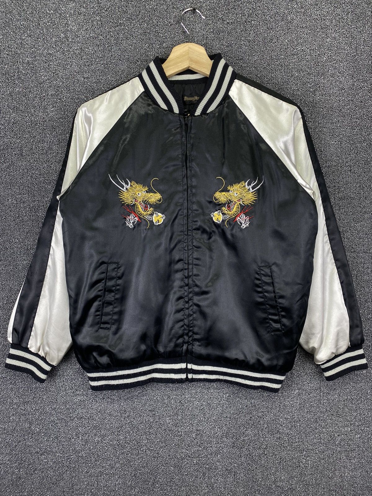 Japanese Brand Vintage Sukajan Dragon Embroidery Big Logo Souvenir Jacket Size M / US 6-8 / IT 42-44 - 4 Thumbnail