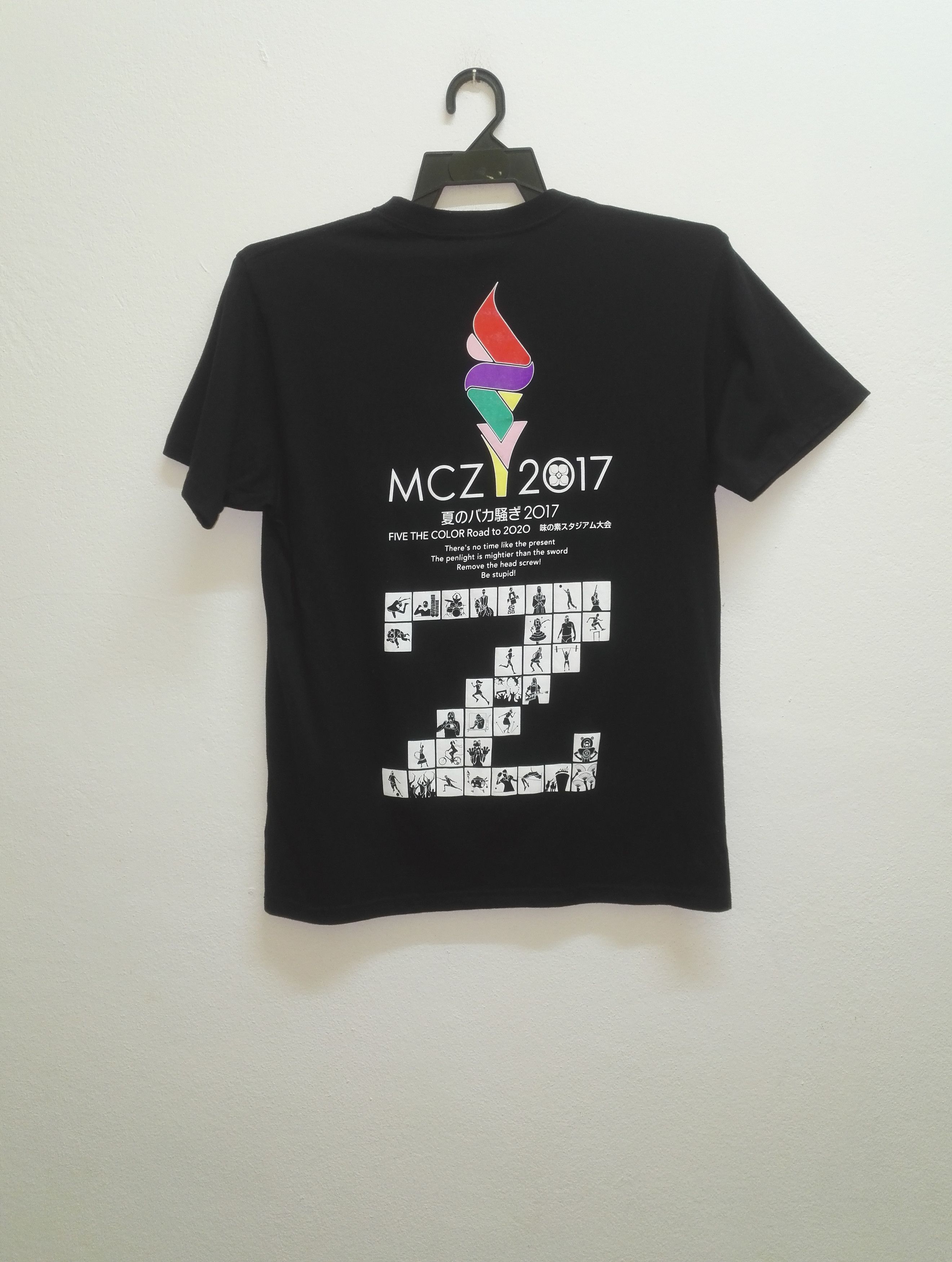 Band Tees Momoiro Clover Z Japanese idol Group T-shirt Saiz M(c34) Size US M / EU 48-50 / 2 - 3 Thumbnail