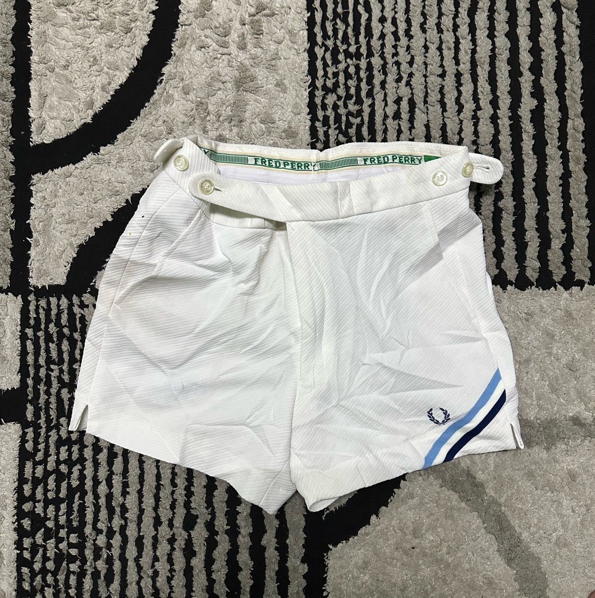 Fred Perry × Vintage Vintage Fred perry short pants Size US 30 / EU 46 - 1 Thumbnail