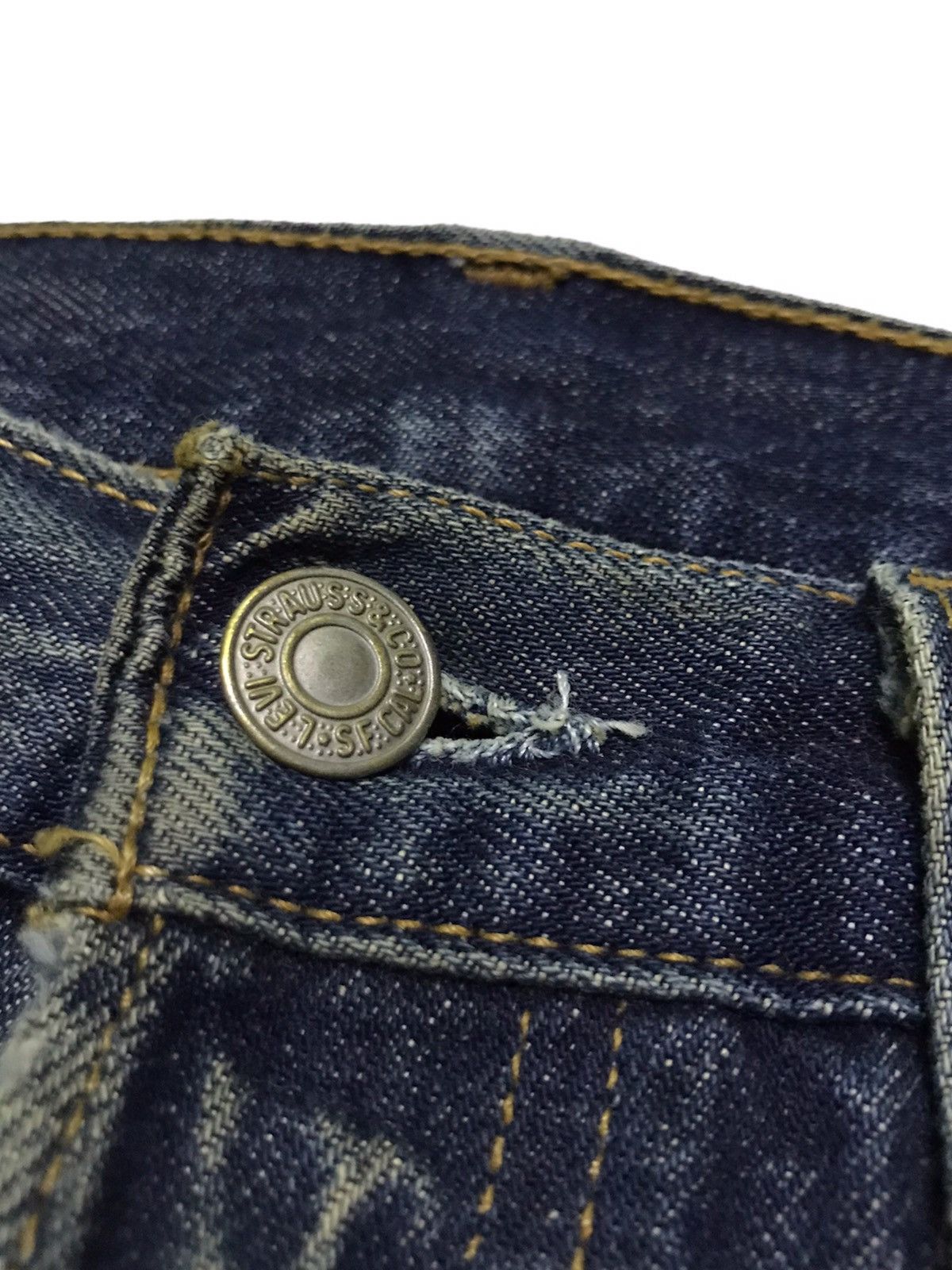 Levi's 32x30 Levi’s 501 button 552 rusty wash blue denim jeans Size US 32 / EU 48 - 3 Thumbnail