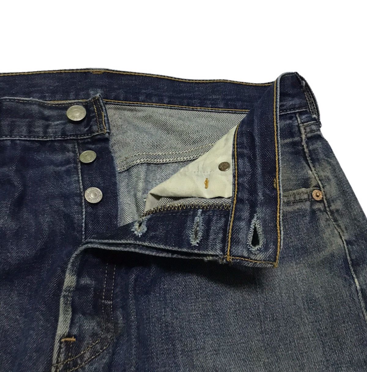 Levi's 32x30 Levi’s 501 button 552 rusty wash blue denim jeans Size US 32 / EU 48 - 4 Thumbnail