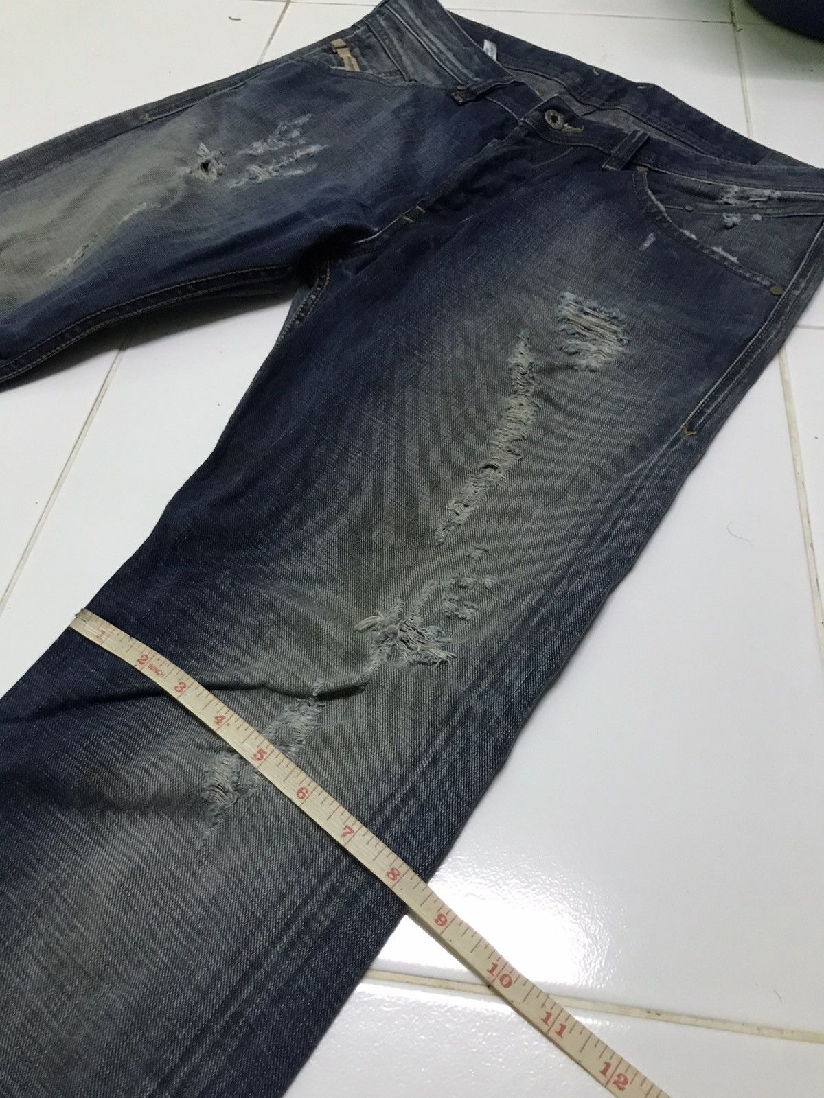 Diesel 34x30 Diesel distressed style dark blue denim jeans Size US 34 / EU 50 - 12 Thumbnail