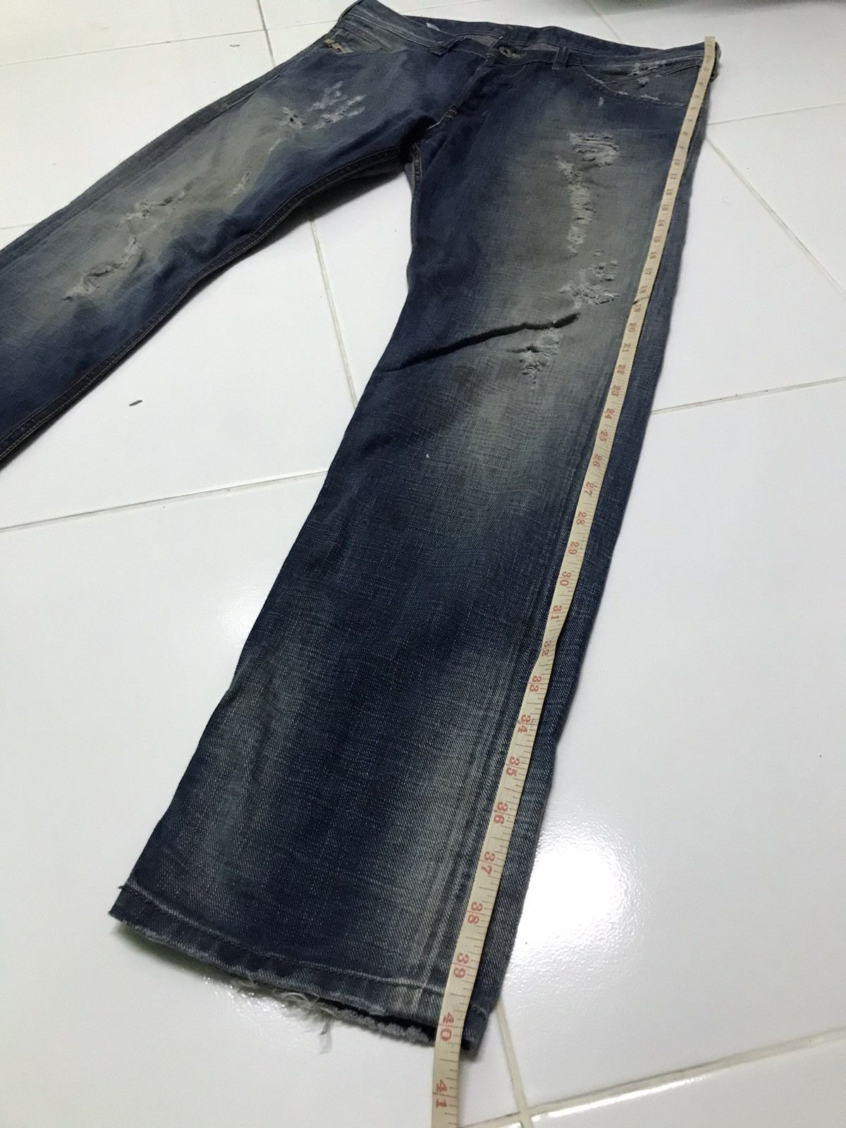 Diesel 34x30 Diesel distressed style dark blue denim jeans Size US 34 / EU 50 - 9 Thumbnail