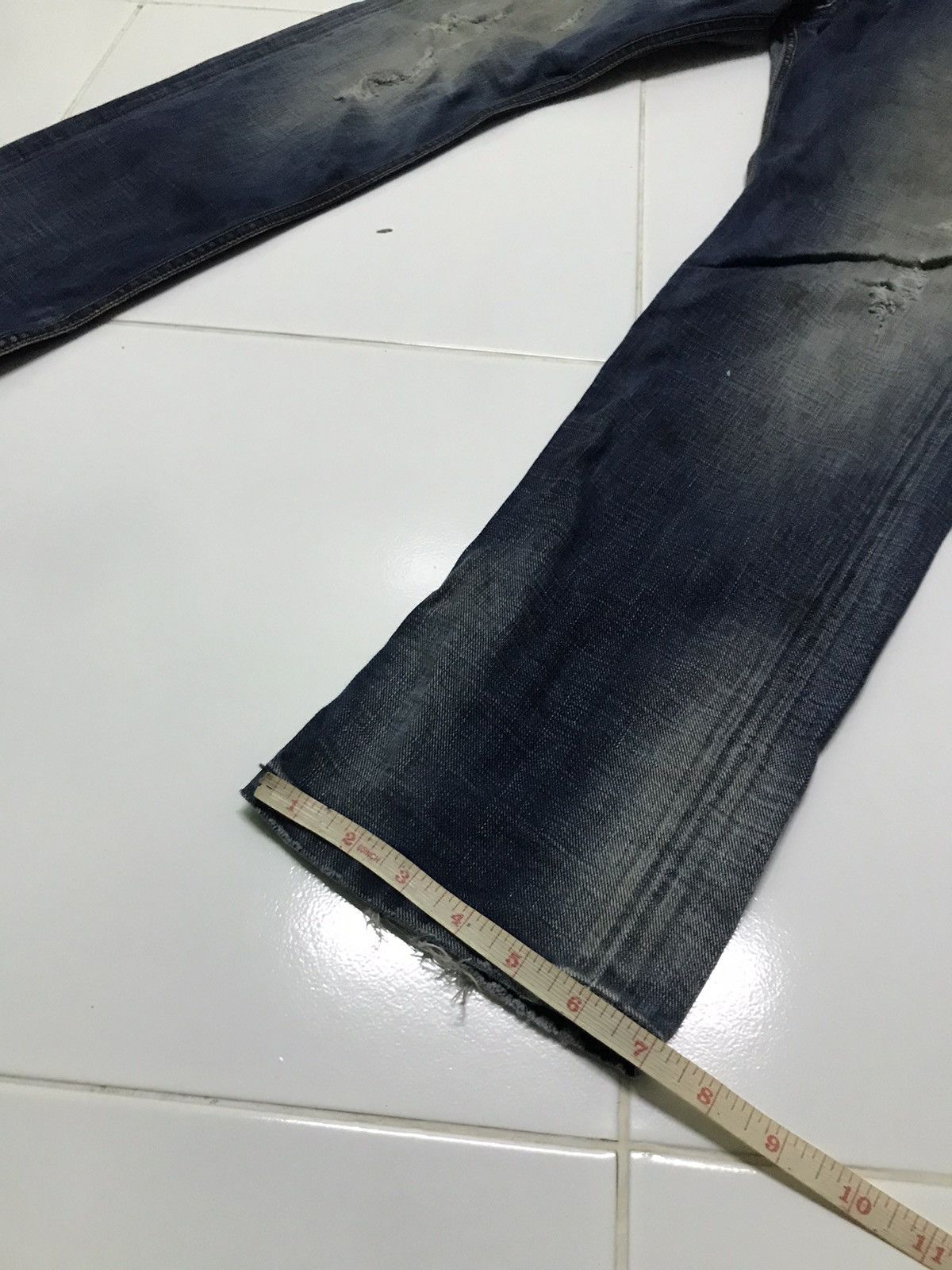Diesel 34x30 Diesel distressed style dark blue denim jeans Size US 34 / EU 50 - 11 Thumbnail