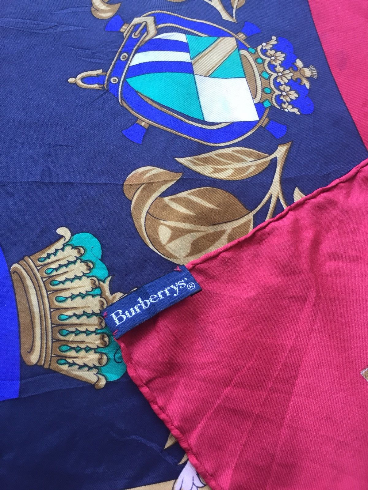 Burberry DOPE🔥Burberry England Trademark Logo Silk Scarves Size ONE SIZE - 5 Thumbnail