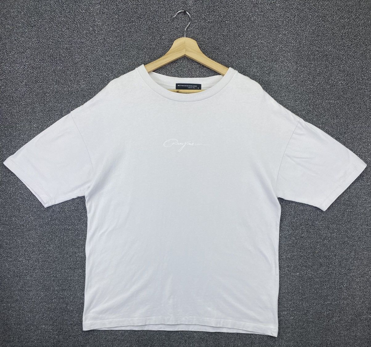Japanese Brand Vintage Confirm Original Design Portraits Tee T Shirts Size US M / EU 48-50 / 2 - 4 Thumbnail
