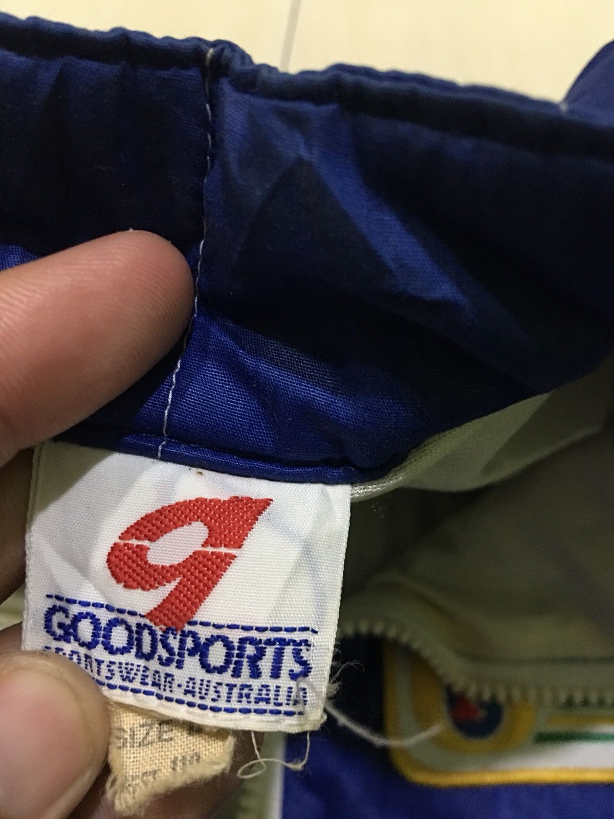 Vintage Vintage 1986 Fosters Lager Formula 1 Jacket Size US L / EU 52-54 / 3 - 4 Thumbnail
