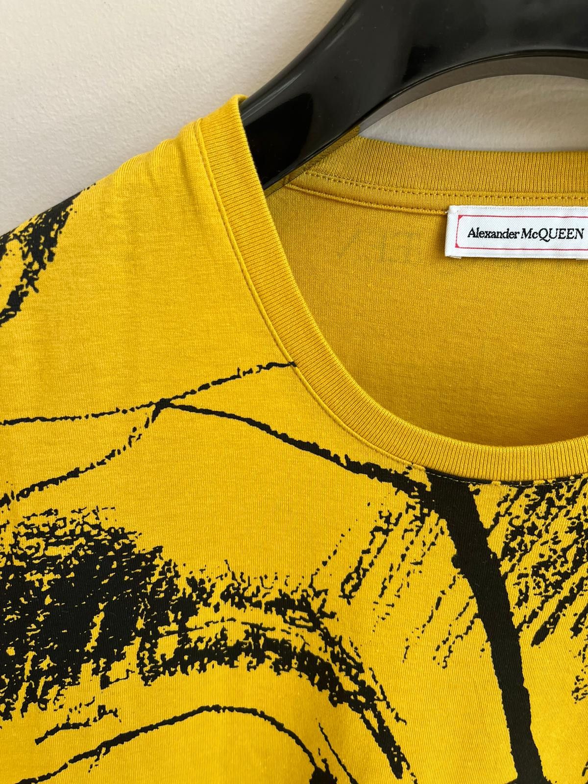 Alexander McQueen T-Shirt in Yellow Color Size US M / EU 48-50 / 2 - 7 Thumbnail