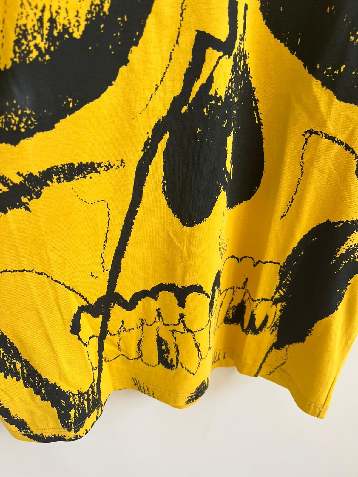 Alexander McQueen T-Shirt in Yellow Color Size US M / EU 48-50 / 2 - 3 Thumbnail