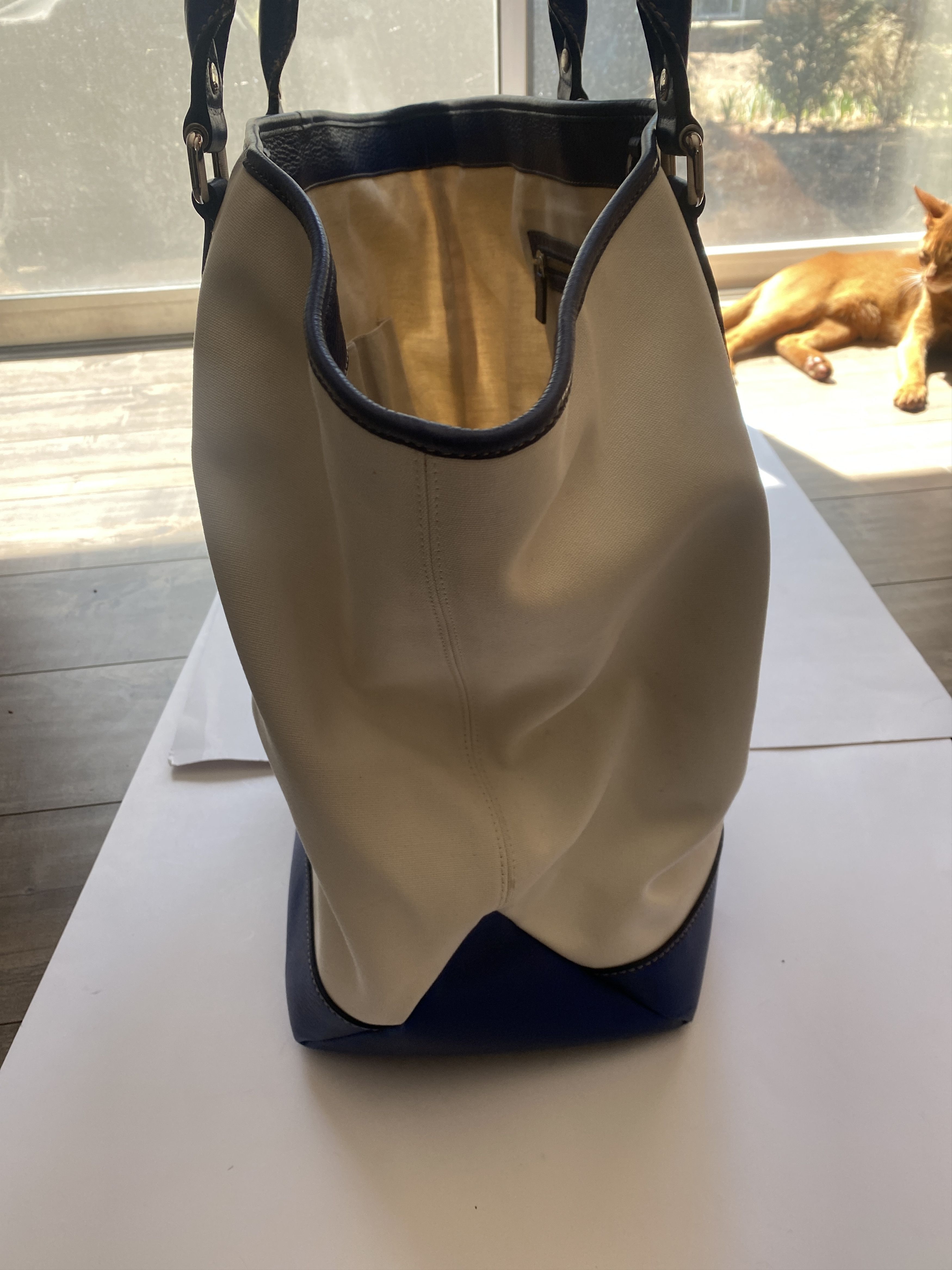 Gucci GUCCI Large Travel/ Work Tote Retail $2190 Size ONE SIZE - 2 Thumbnail