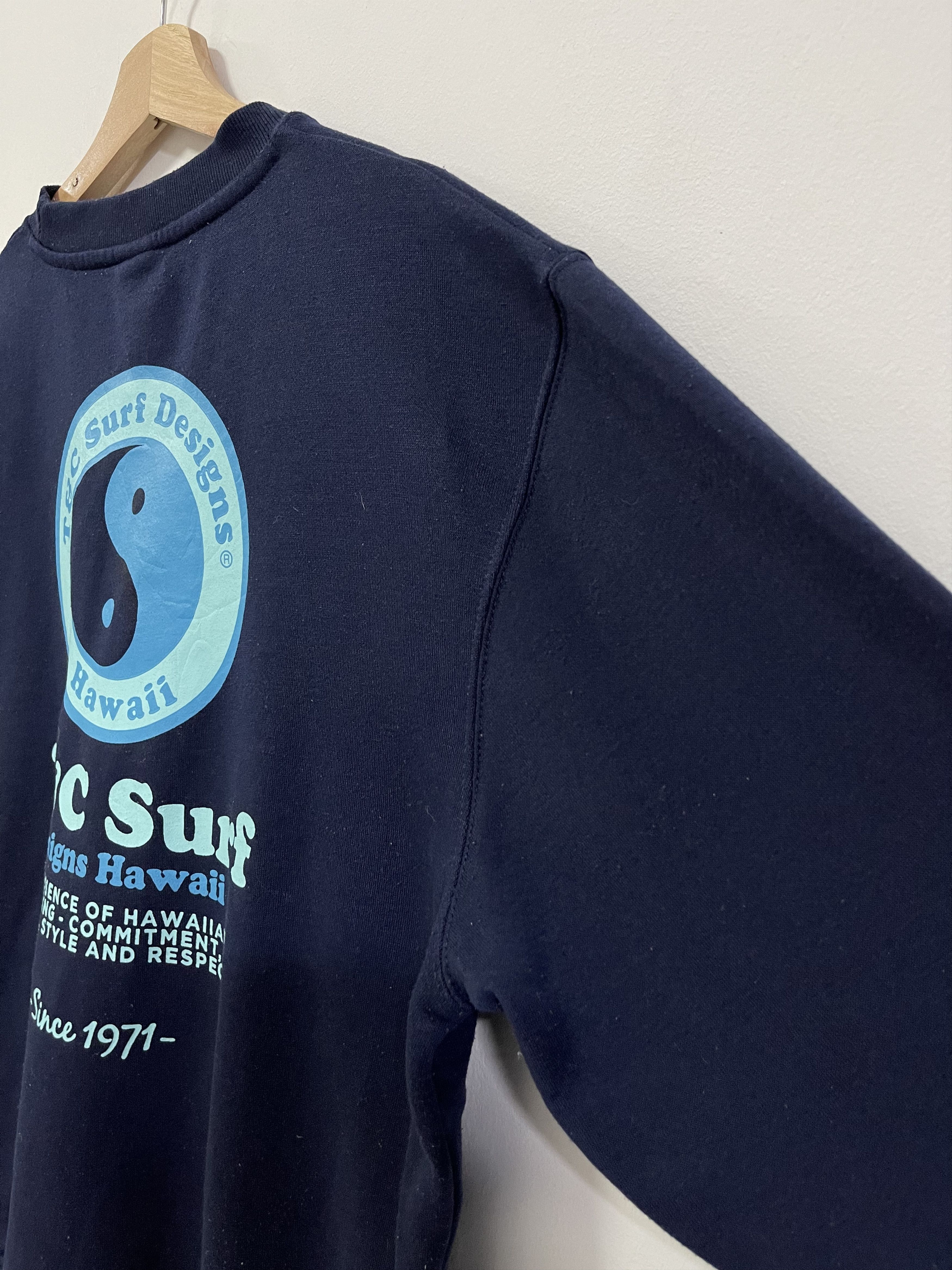 Vintage Vintage T&C Design Hawaii Big Logo Sweatshirt Size US S / EU 44-46 / 1 - 6 Thumbnail