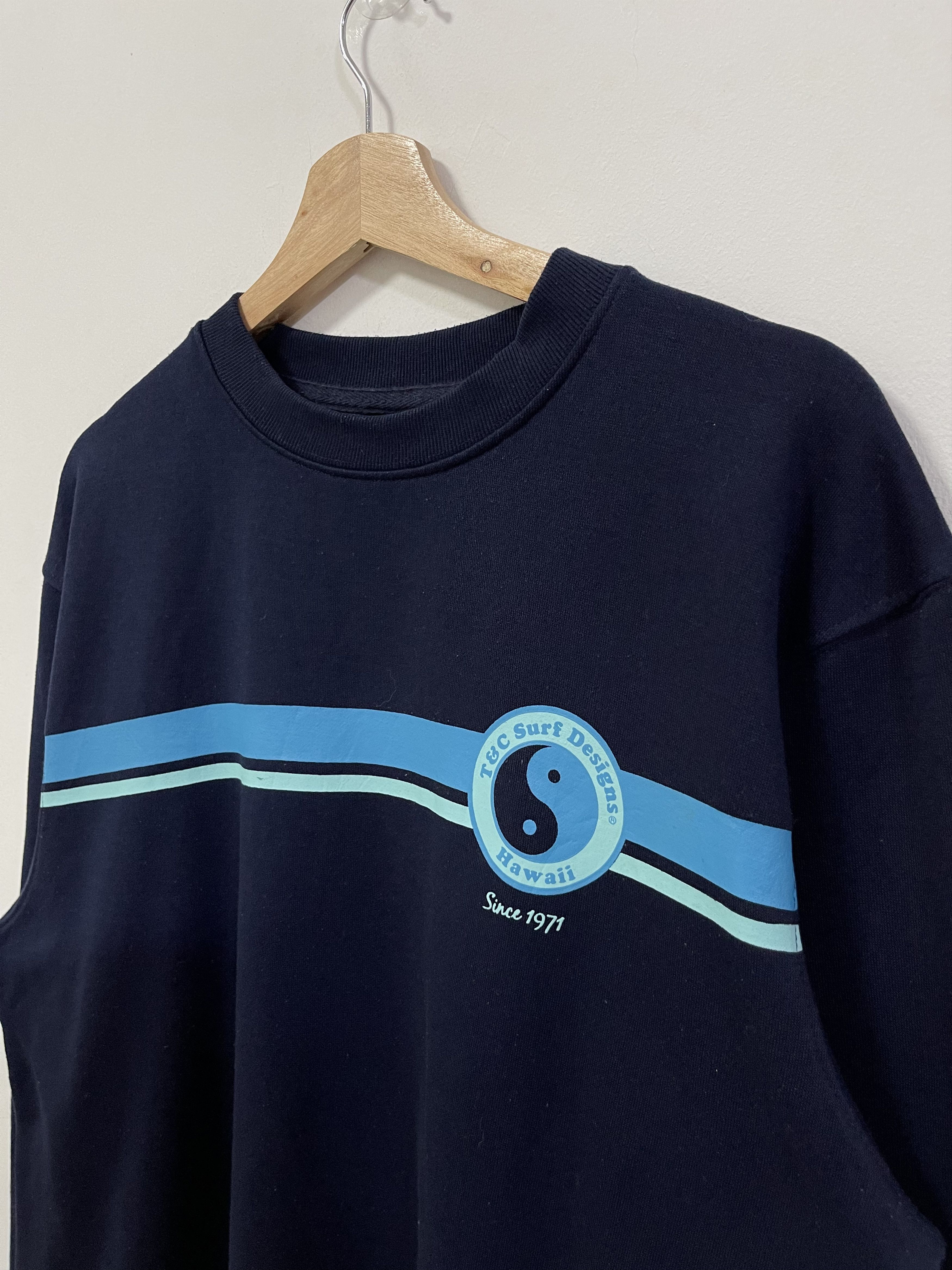 Vintage Vintage T&C Design Hawaii Big Logo Sweatshirt Size US S / EU 44-46 / 1 - 10 Thumbnail