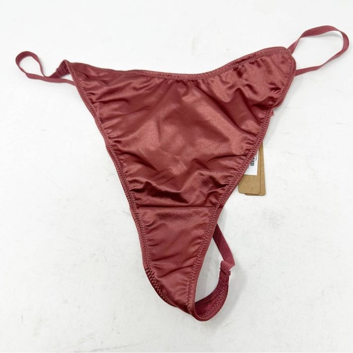 SKIMS SKIMS Stretch Satin Dipped Thong Berry NWT in Size 4X