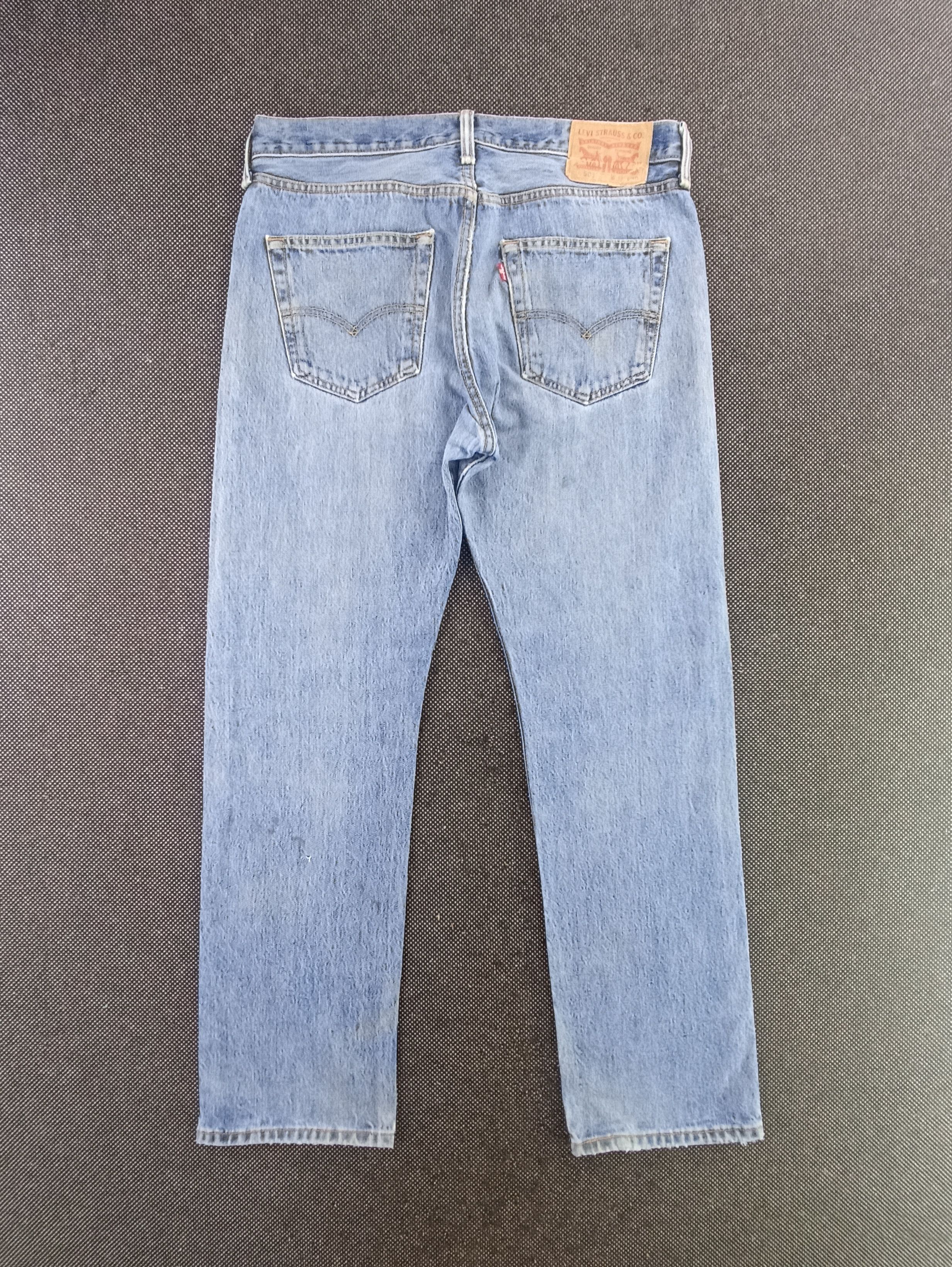 Jean × Levi's × Vintage VINTAGE LEVIS 501 DISTRESSED BLUE WASH JEANS - J253 Size US 35 - 2 Thumbnail