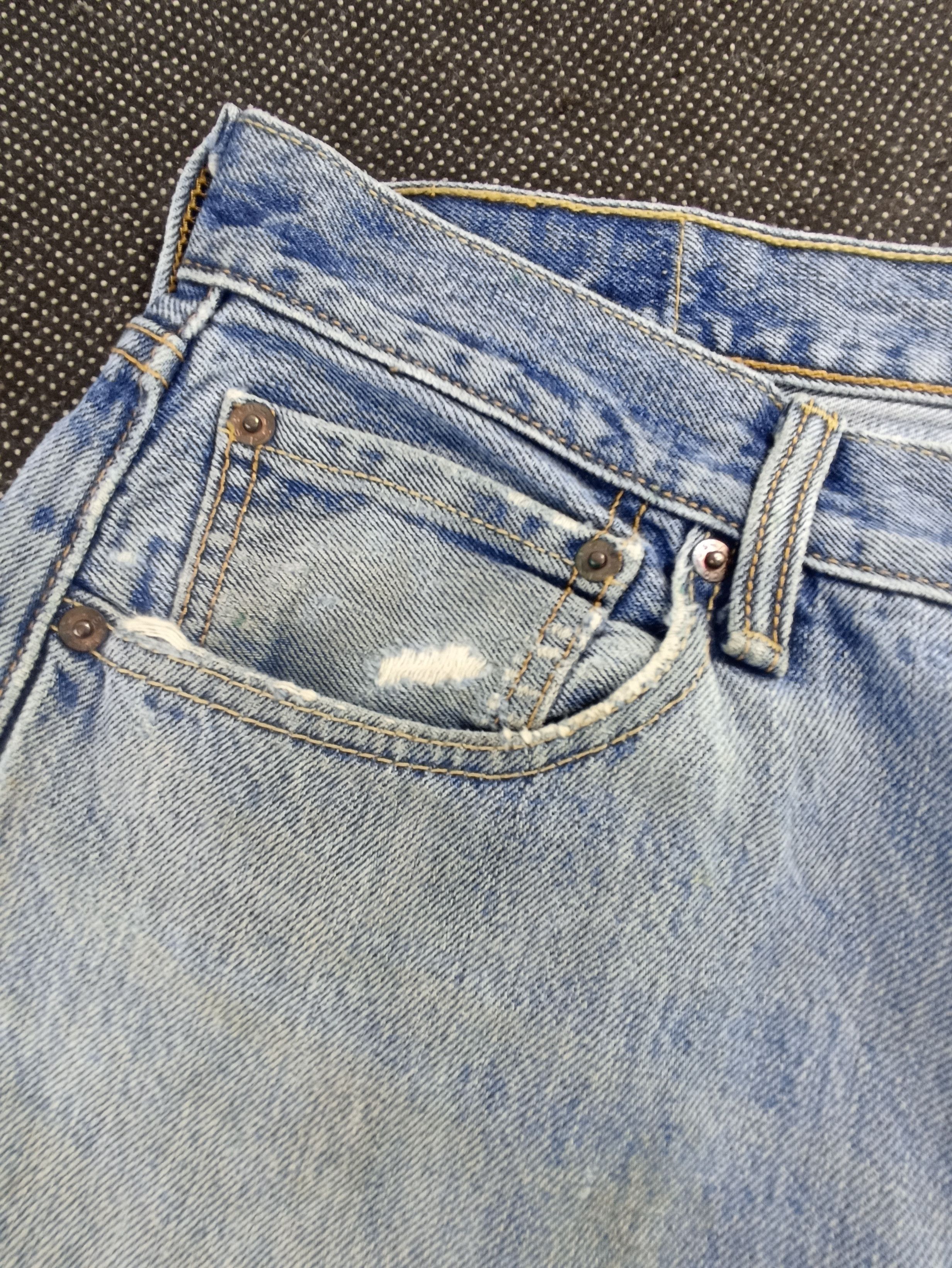 Jean × Levi's × Vintage VINTAGE LEVIS 501 DISTRESSED BLUE WASH JEANS - J253 Size US 35 - 11 Thumbnail