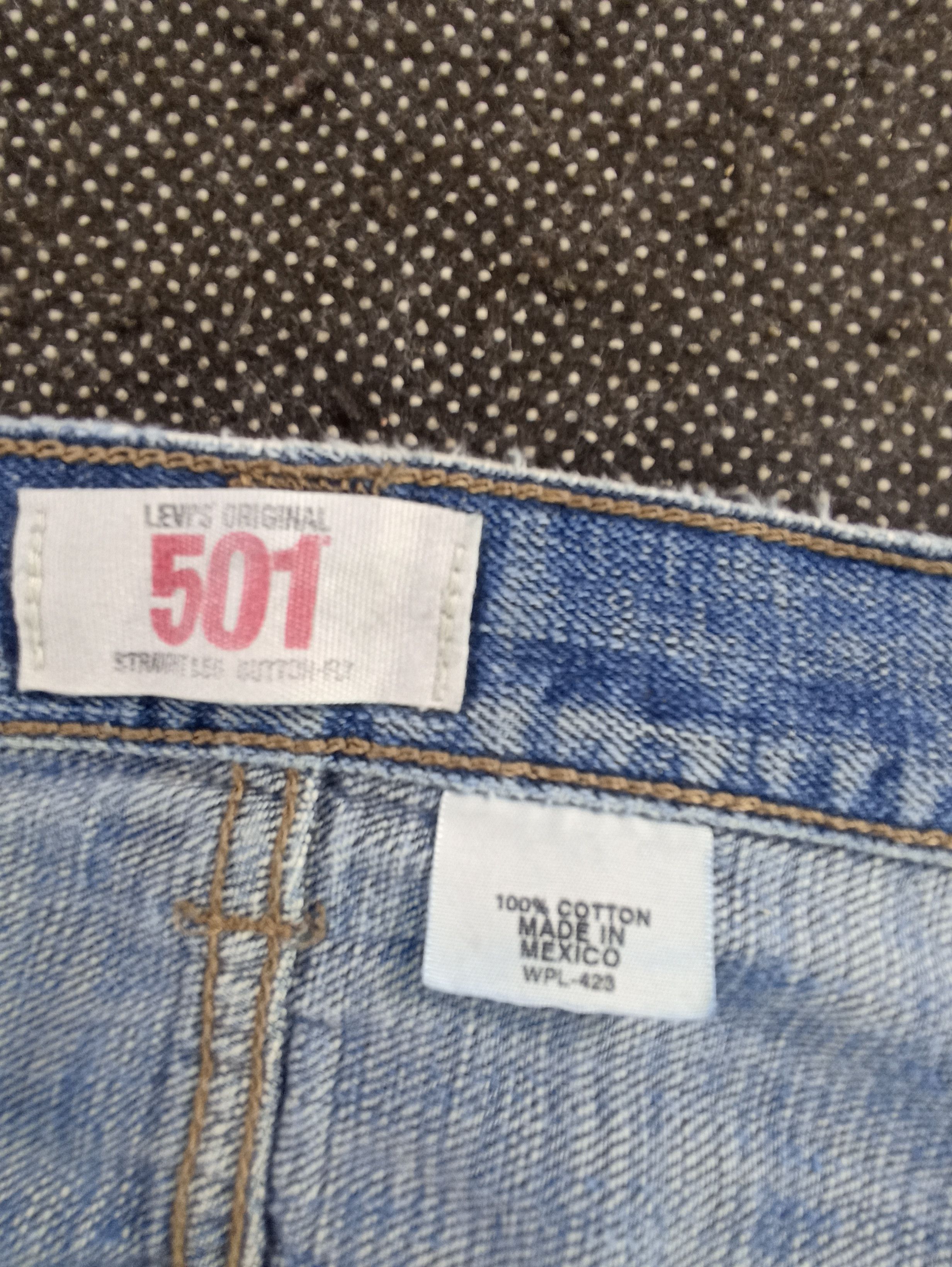 Jean × Levi's × Vintage VINTAGE LEVIS 501 STRAIGHT LEG BUTTON FLY JEANS -J261 Size US 35 - 5 Thumbnail