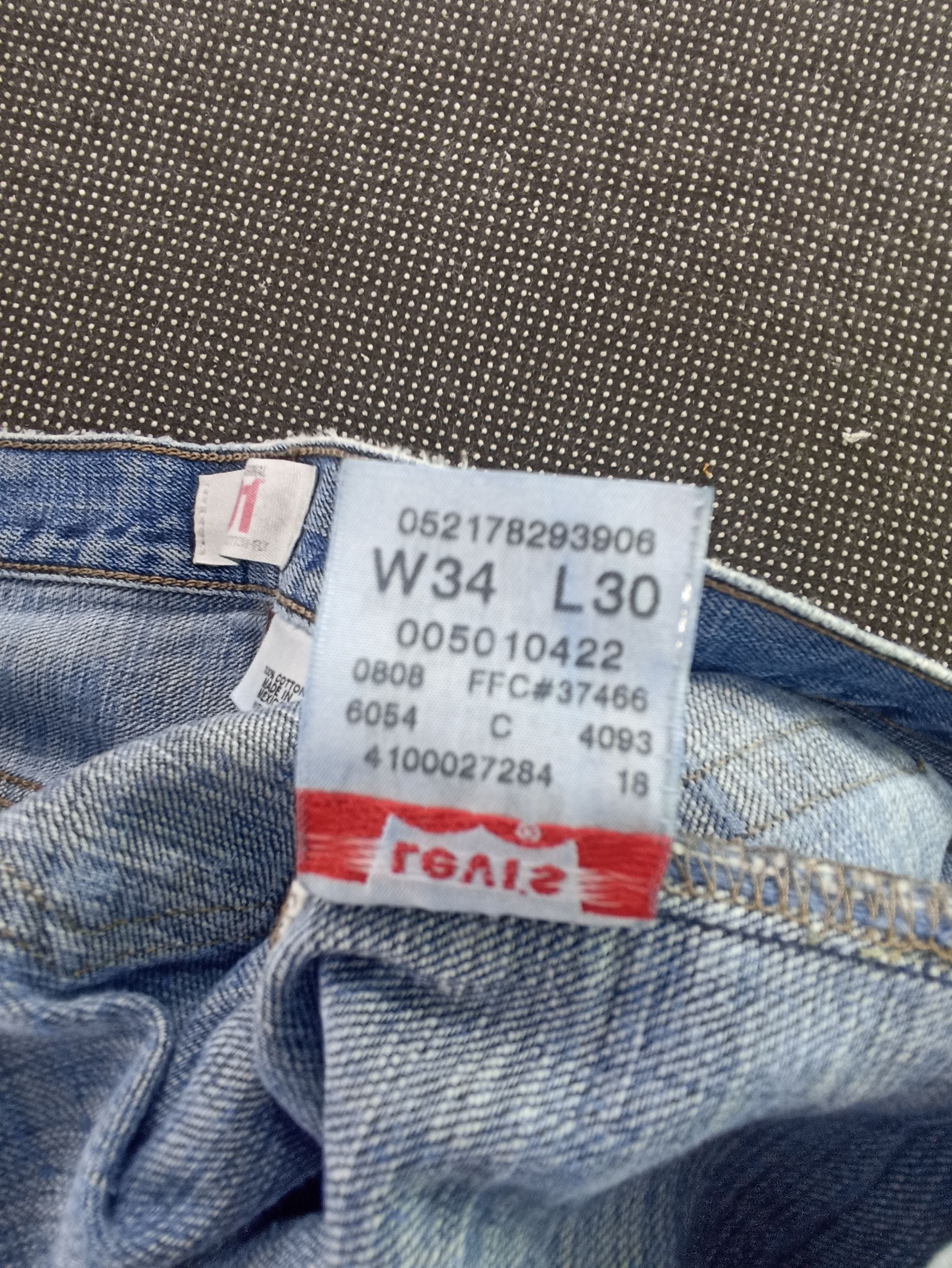 Jean × Levi's × Vintage VINTAGE LEVIS 501 STRAIGHT LEG BUTTON FLY JEANS -J261 Size US 35 - 7 Thumbnail