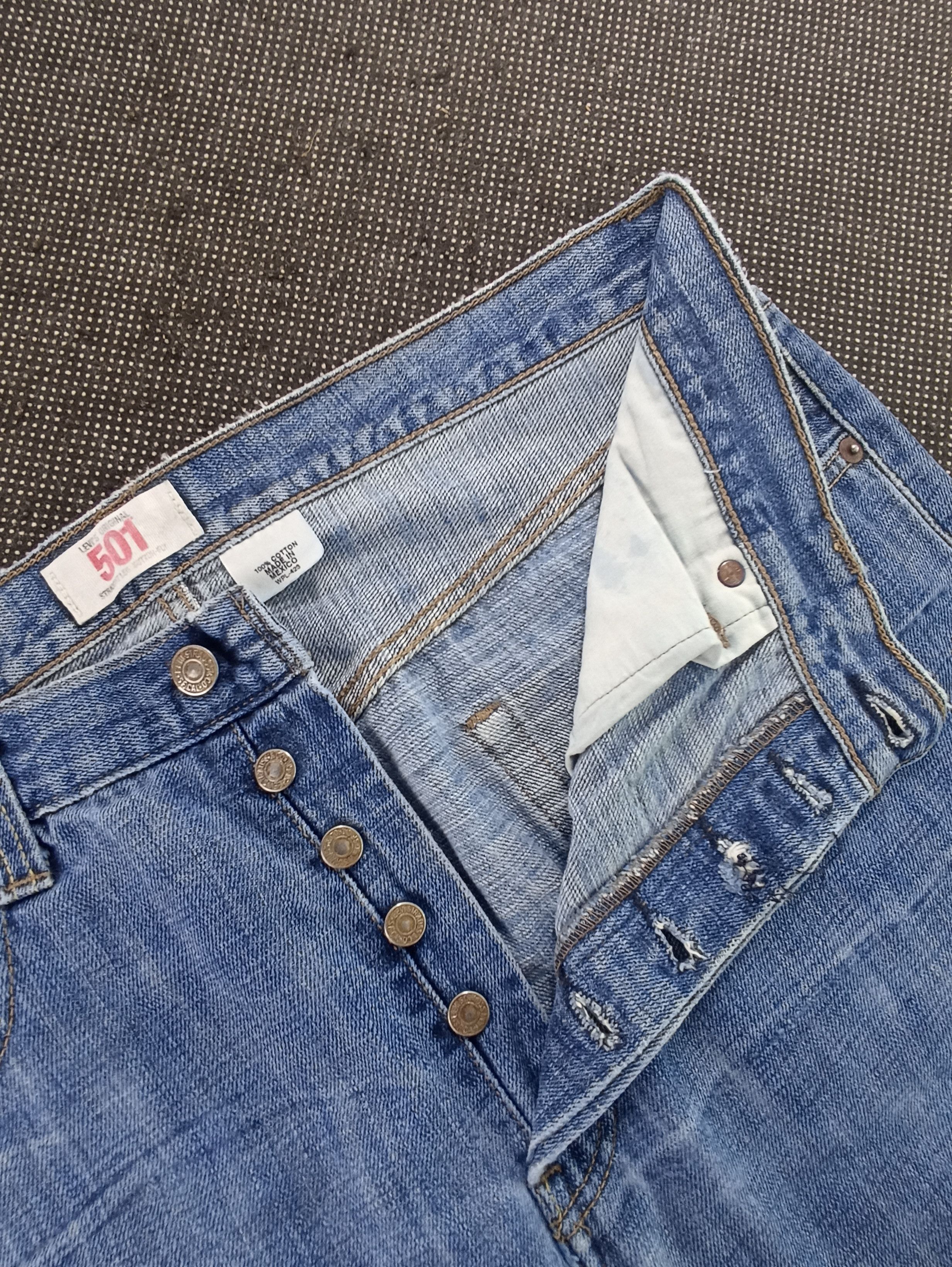 Jean × Levi's × Vintage VINTAGE LEVIS 501 STRAIGHT LEG BUTTON FLY JEANS -J261 Size US 35 - 3 Thumbnail