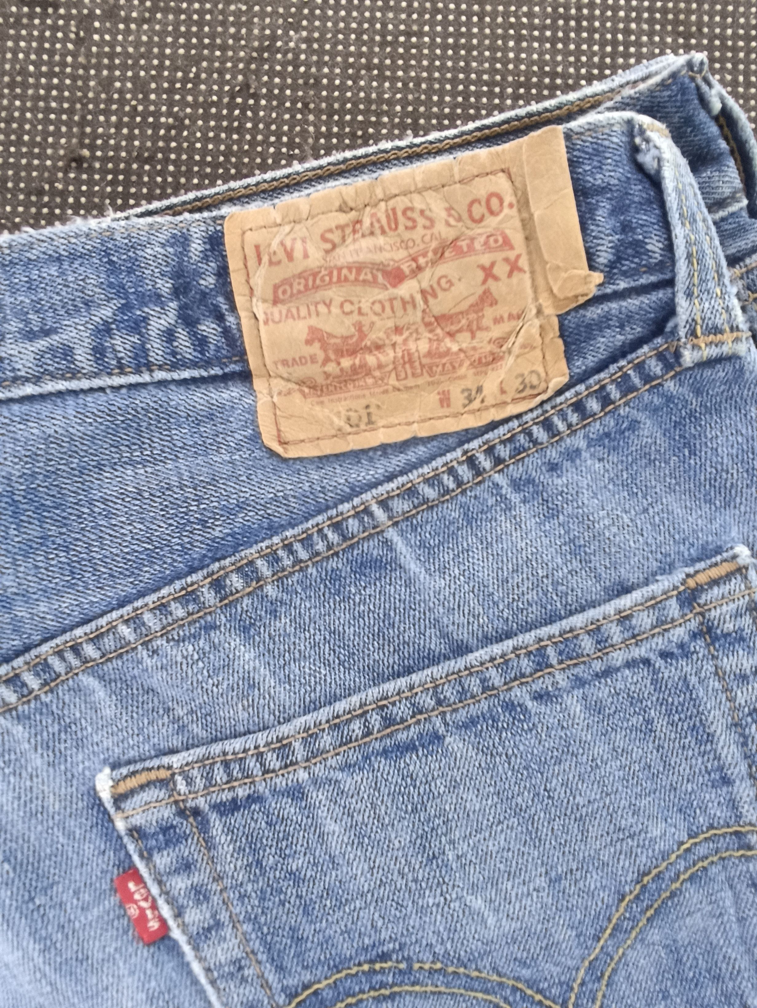 Jean × Levi's × Vintage VINTAGE LEVIS 501 STRAIGHT LEG BUTTON FLY JEANS -J261 Size US 35 - 11 Thumbnail