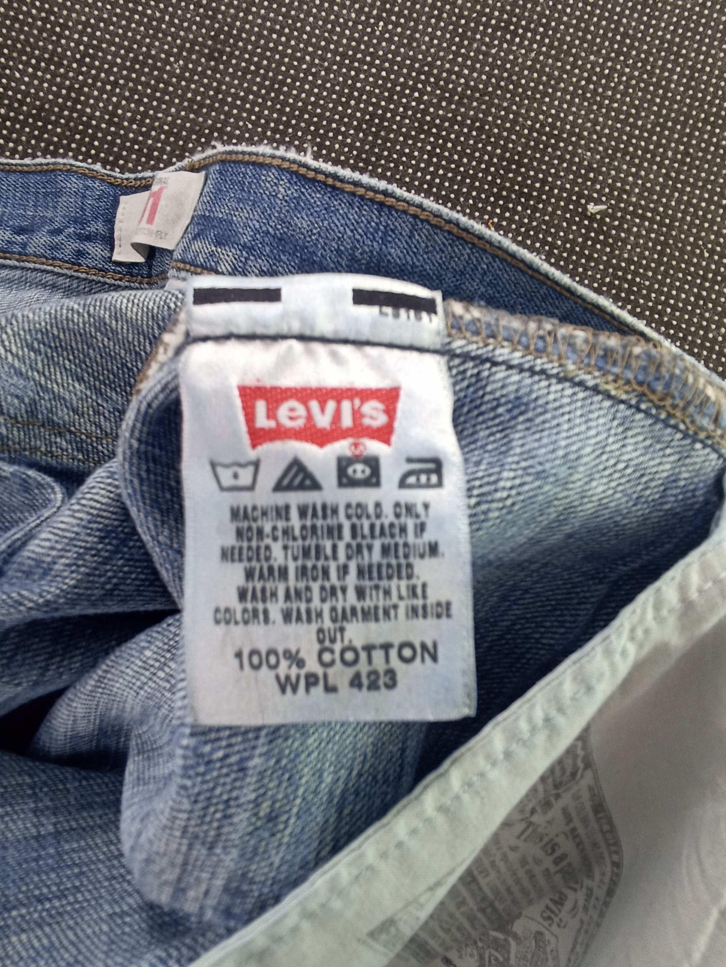 Jean × Levi's × Vintage VINTAGE LEVIS 501 STRAIGHT LEG BUTTON FLY JEANS -J261 Size US 35 - 6 Thumbnail