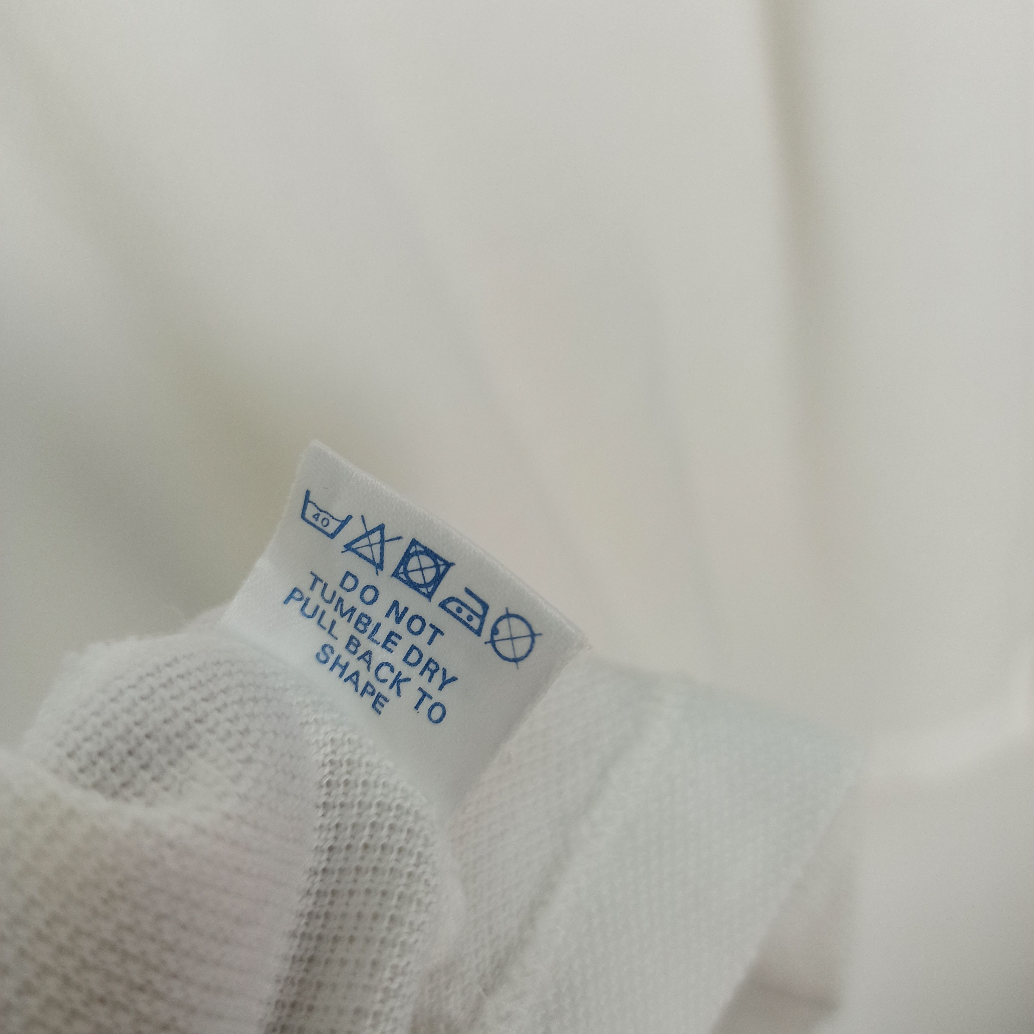 Burberry Vintage Burberry Polo Classic Logo Burberrys London England Size US M / EU 48-50 / 2 - 9 Thumbnail