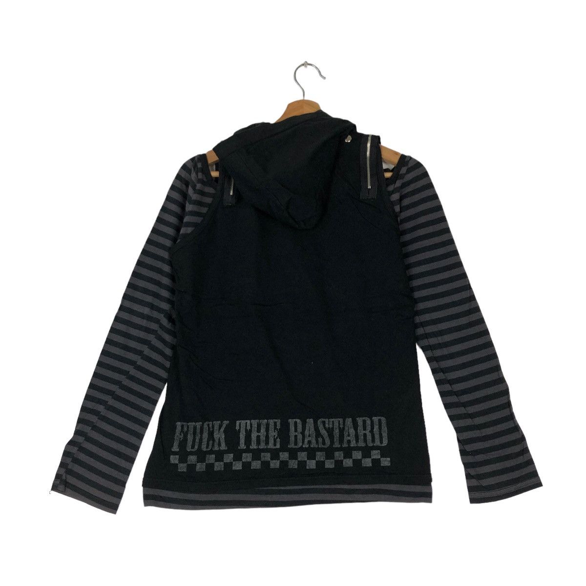 Japanese Brand RARE SEXPOT REVENGE PUNK BIG LOGO INSPIRE VIVIENNE WESTWOOD Size US M / EU 48-50 / 2 - 7 Thumbnail