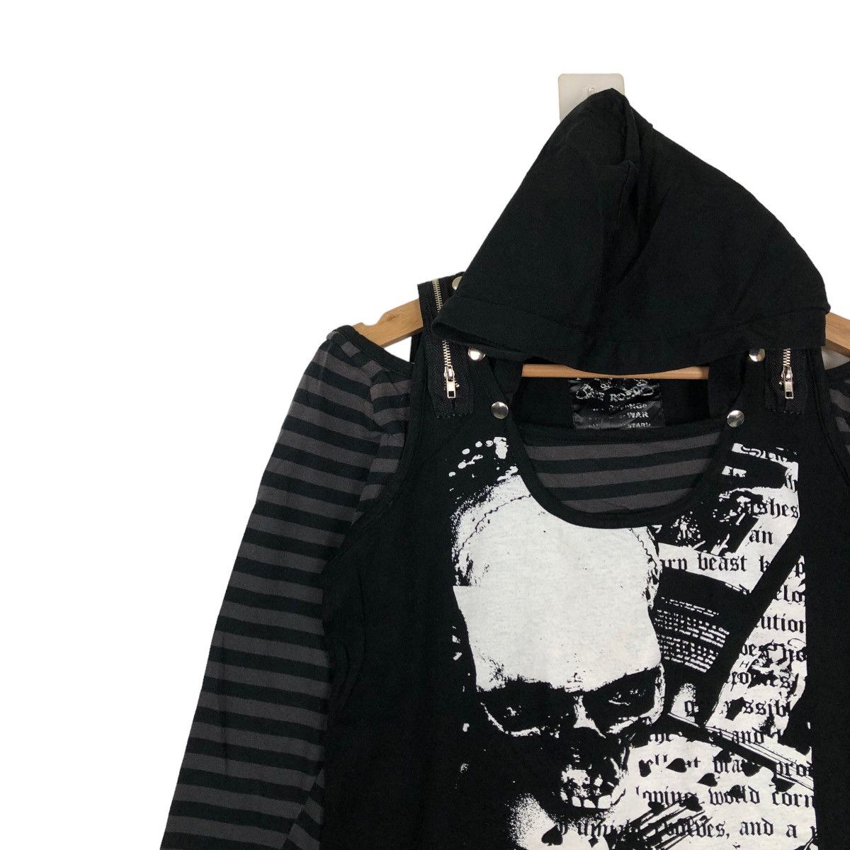 Japanese Brand RARE SEXPOT REVENGE PUNK BIG LOGO INSPIRE VIVIENNE WESTWOOD Size US M / EU 48-50 / 2 - 6 Thumbnail