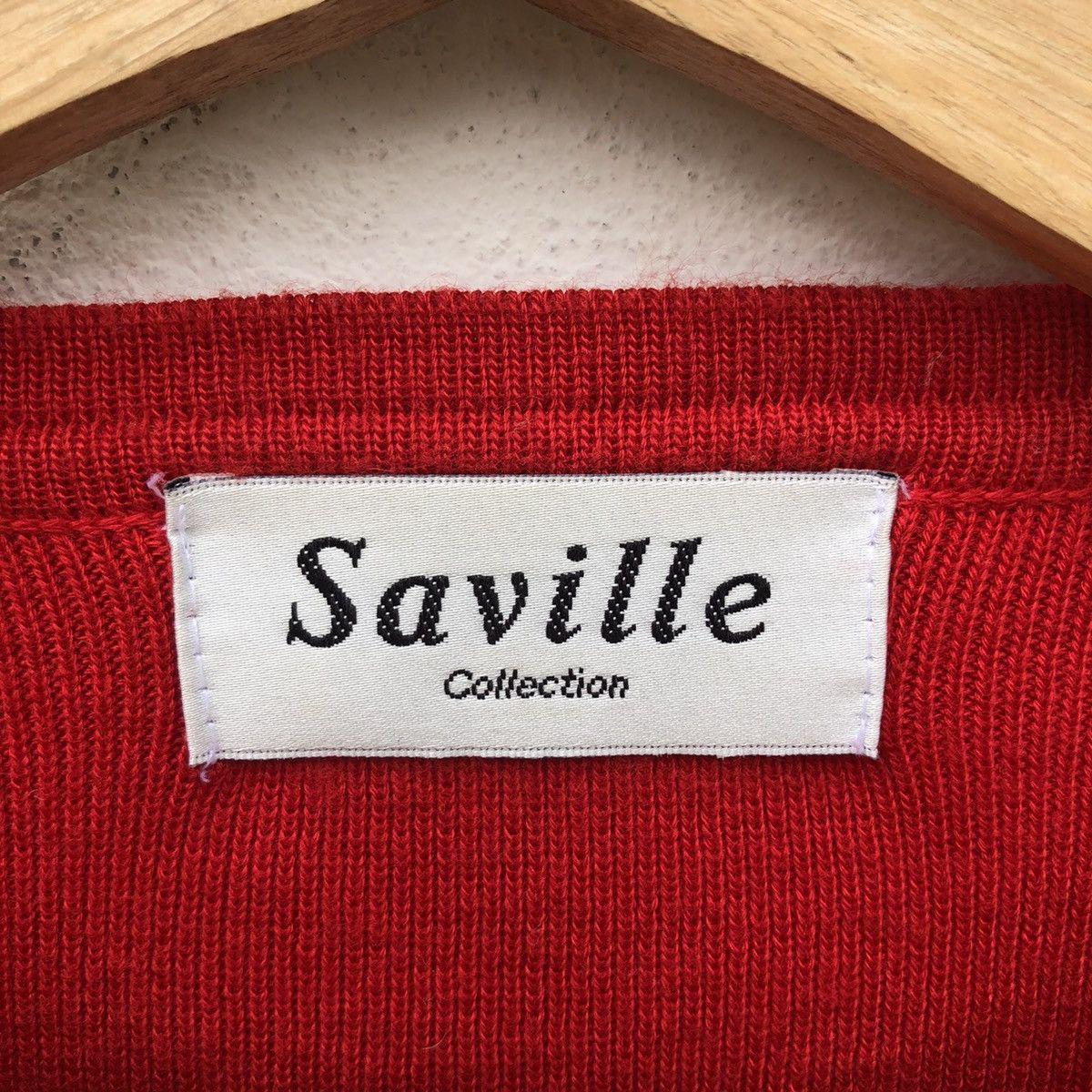 VINTAGE SWEATSHIRT RARE DESIGN BY SAVILLE COLLECTION