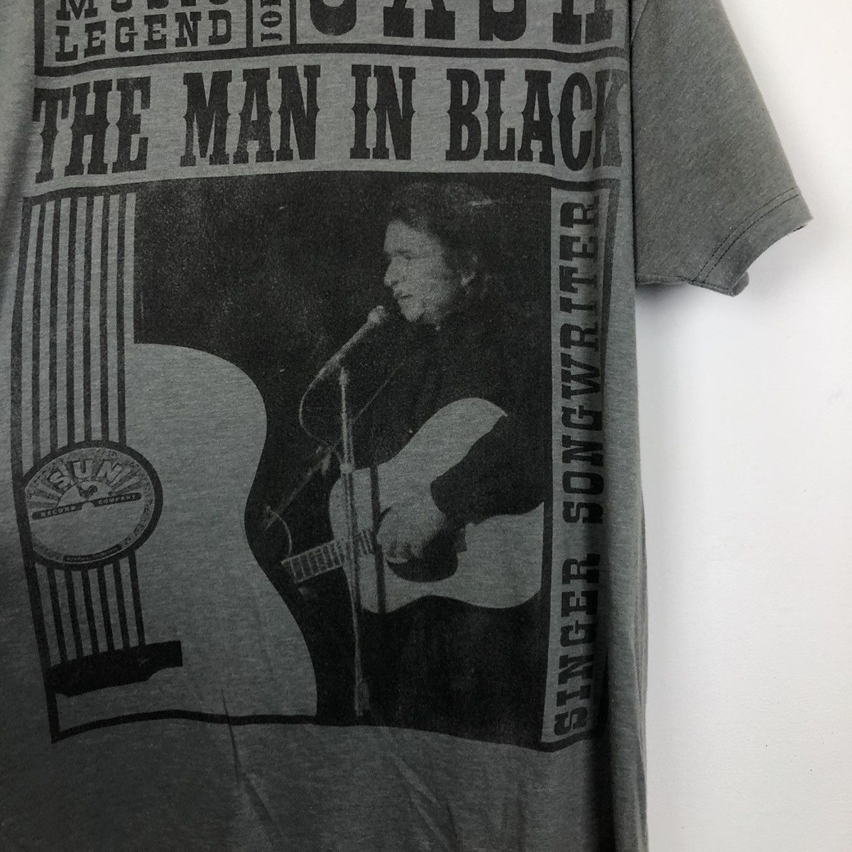 Band Tees Johnny Cash The Man In Black Singer Song Writer Tee Size US L / EU 52-54 / 3 - 7 Thumbnail