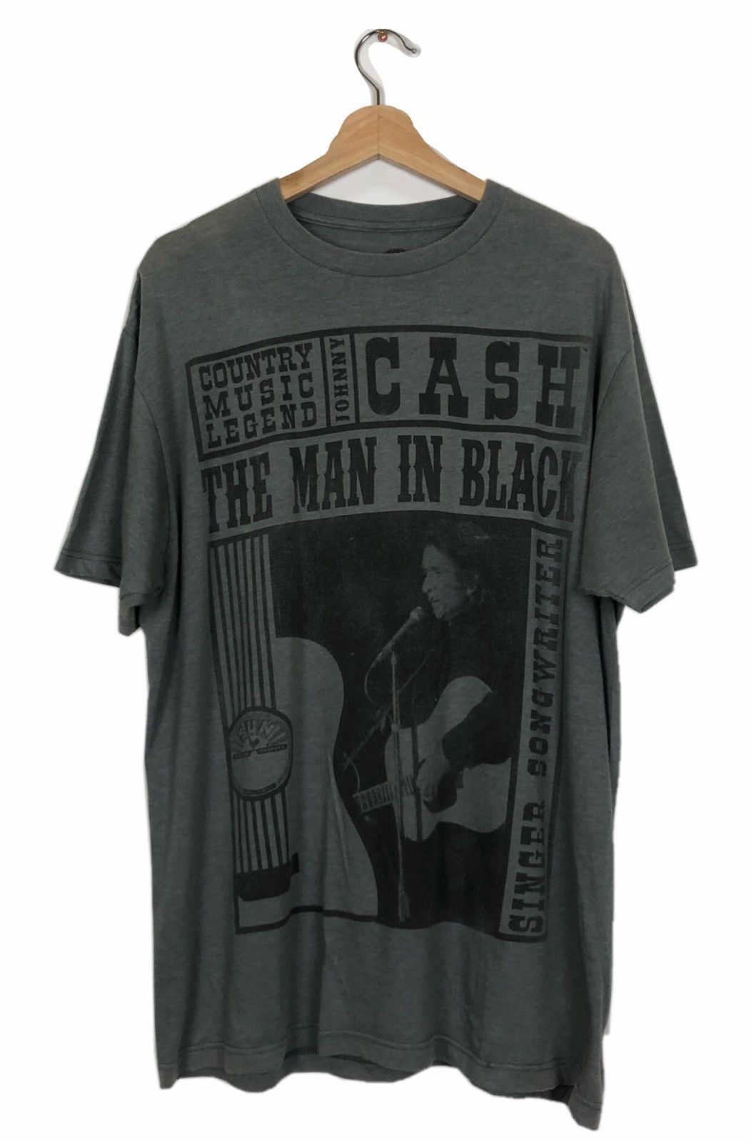 Band Tees Johnny Cash The Man In Black Singer Song Writer Tee Size US L / EU 52-54 / 3 - 1 Thumbnail