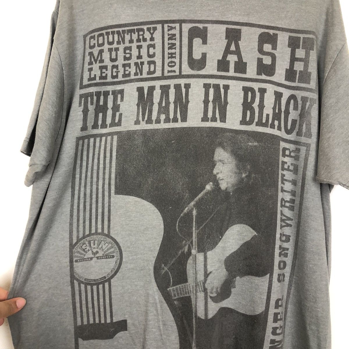 Band Tees Johnny Cash The Man In Black Singer Song Writer Tee Size US L / EU 52-54 / 3 - 4 Thumbnail