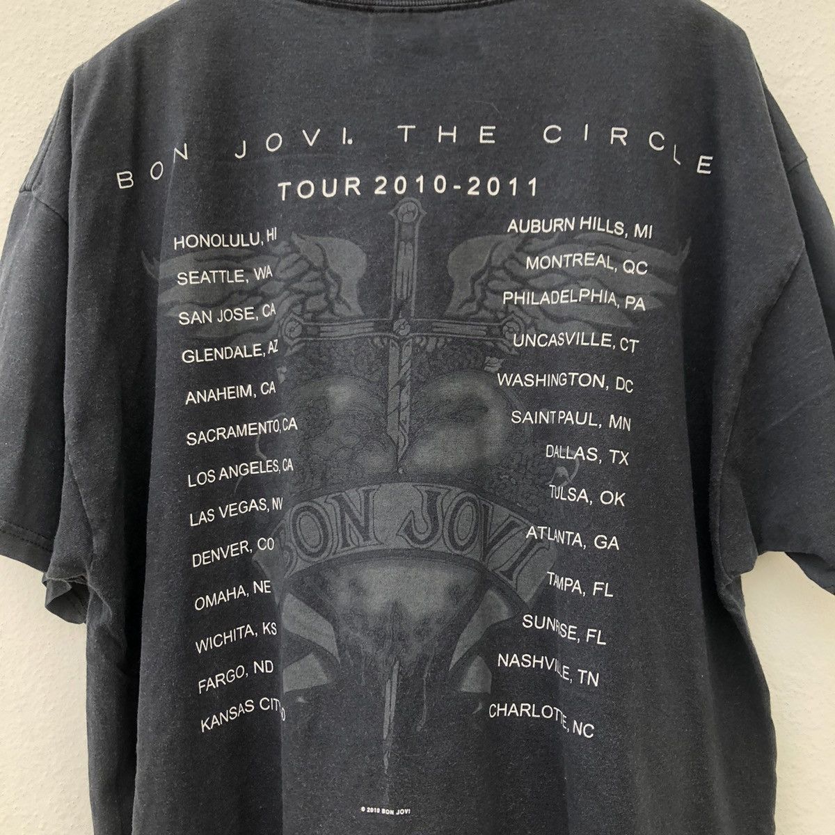 Band Tees Vintage 2010 Bon Jovi The Circle Size US XL / EU 56 / 4 - 7 Thumbnail