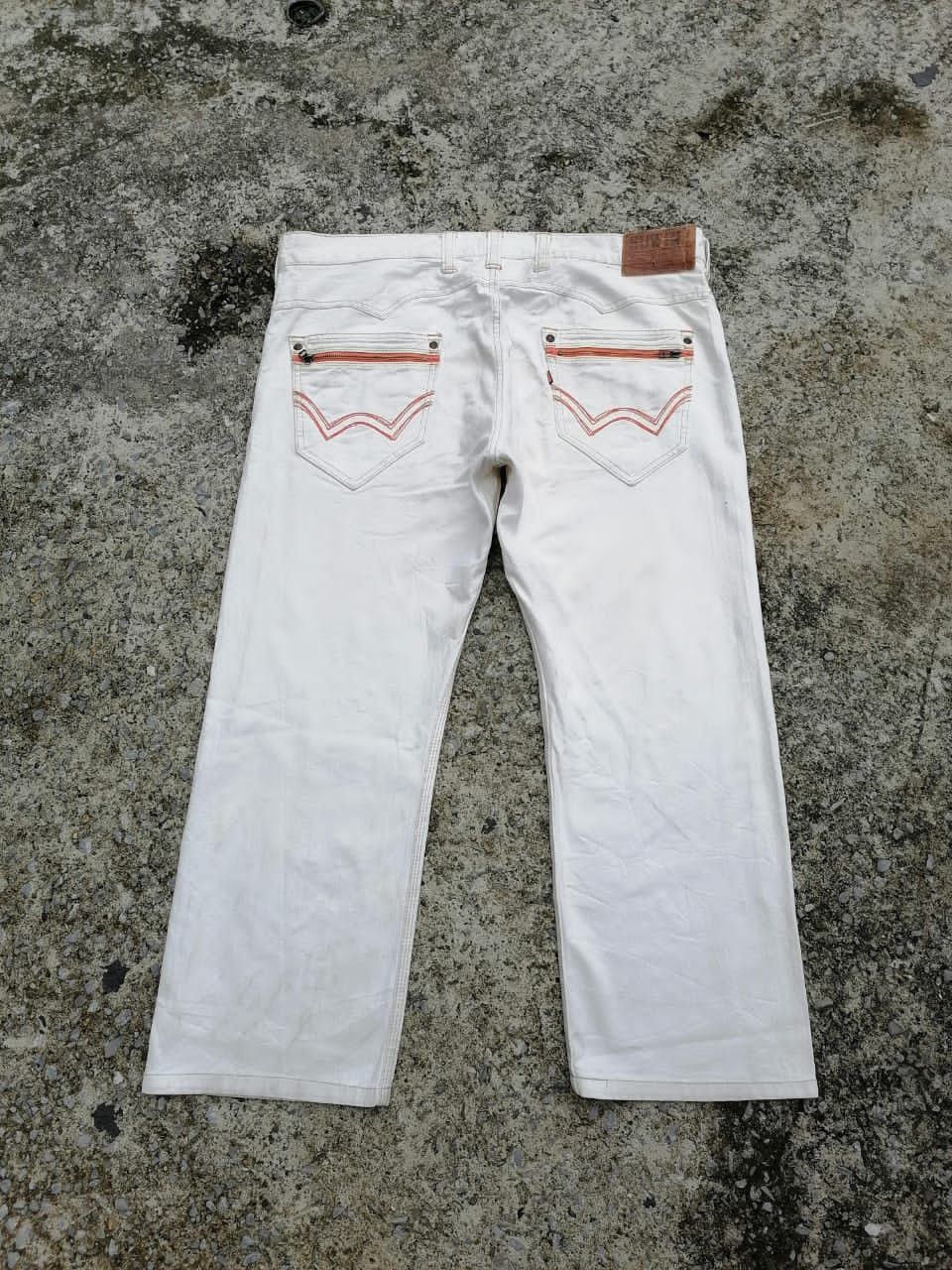 Edwin Edwin XV Big Size White Pants Size US 44 / EU 60 - 1 Thumbnail