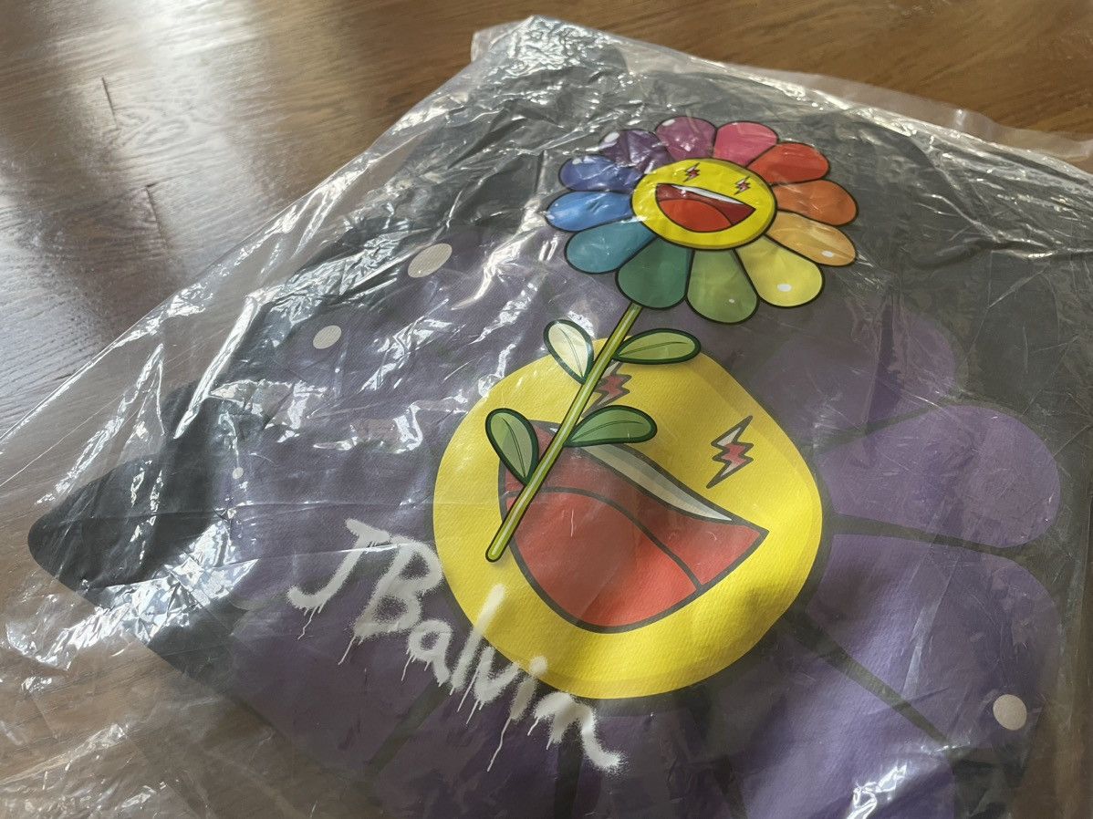 J Balvin × Takashi Murakami Medium Morado Flower Hoodie Purple 1 2 Kiki Black ABC Shirt Size US M / EU 48-50 / 2 - 12 Thumbnail