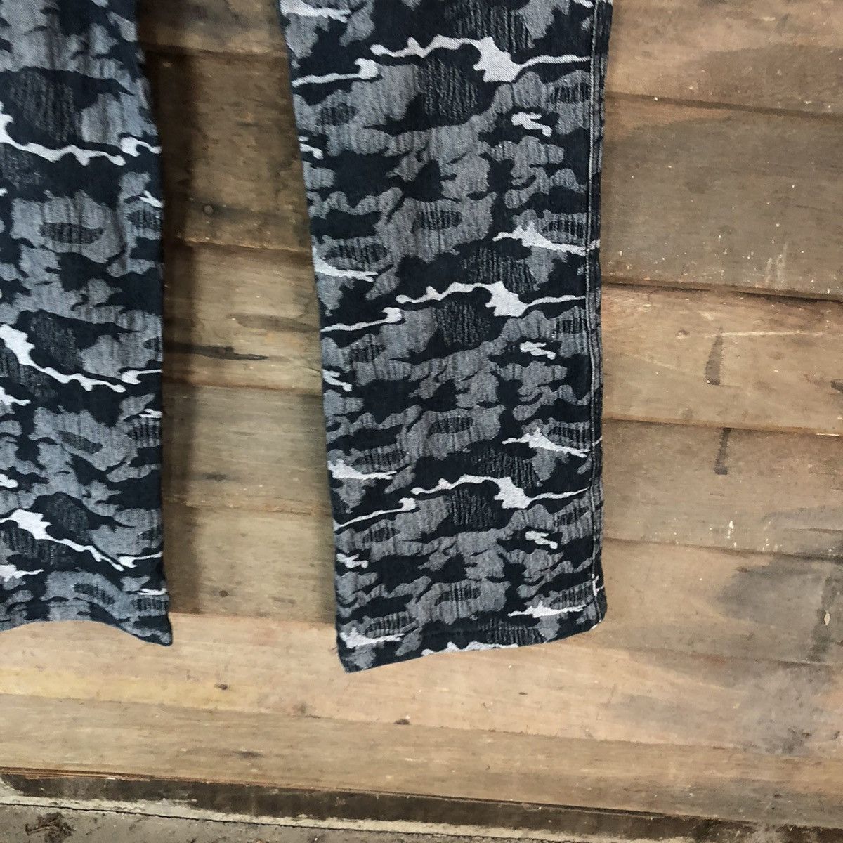 Japanese Brand DLL Brenda B Blue art camo multipocket Cargo Pants #2649 Size US 29 - 9 Thumbnail