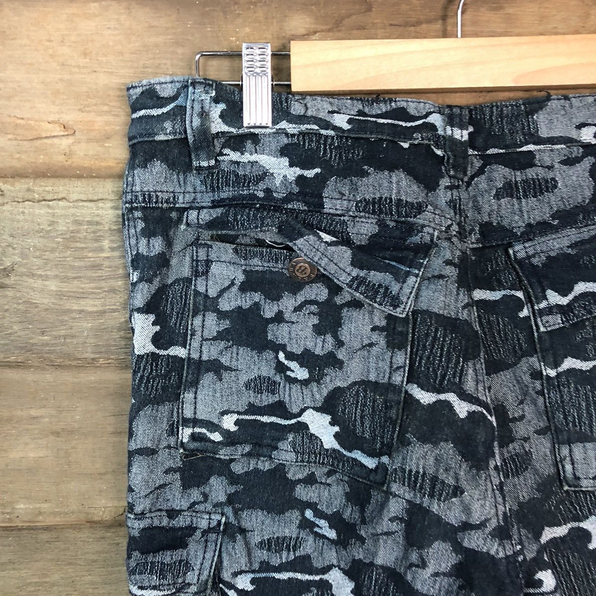 Japanese Brand DLL Brenda B Blue art camo multipocket Cargo Pants #2649 Size US 29 - 14 Thumbnail