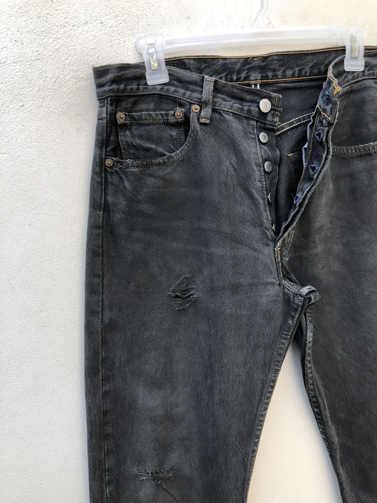 Levi's Vintage 1996 Levi’s 501 Jeans Distressed Faded Black Denim Size US 31 - 4 Thumbnail