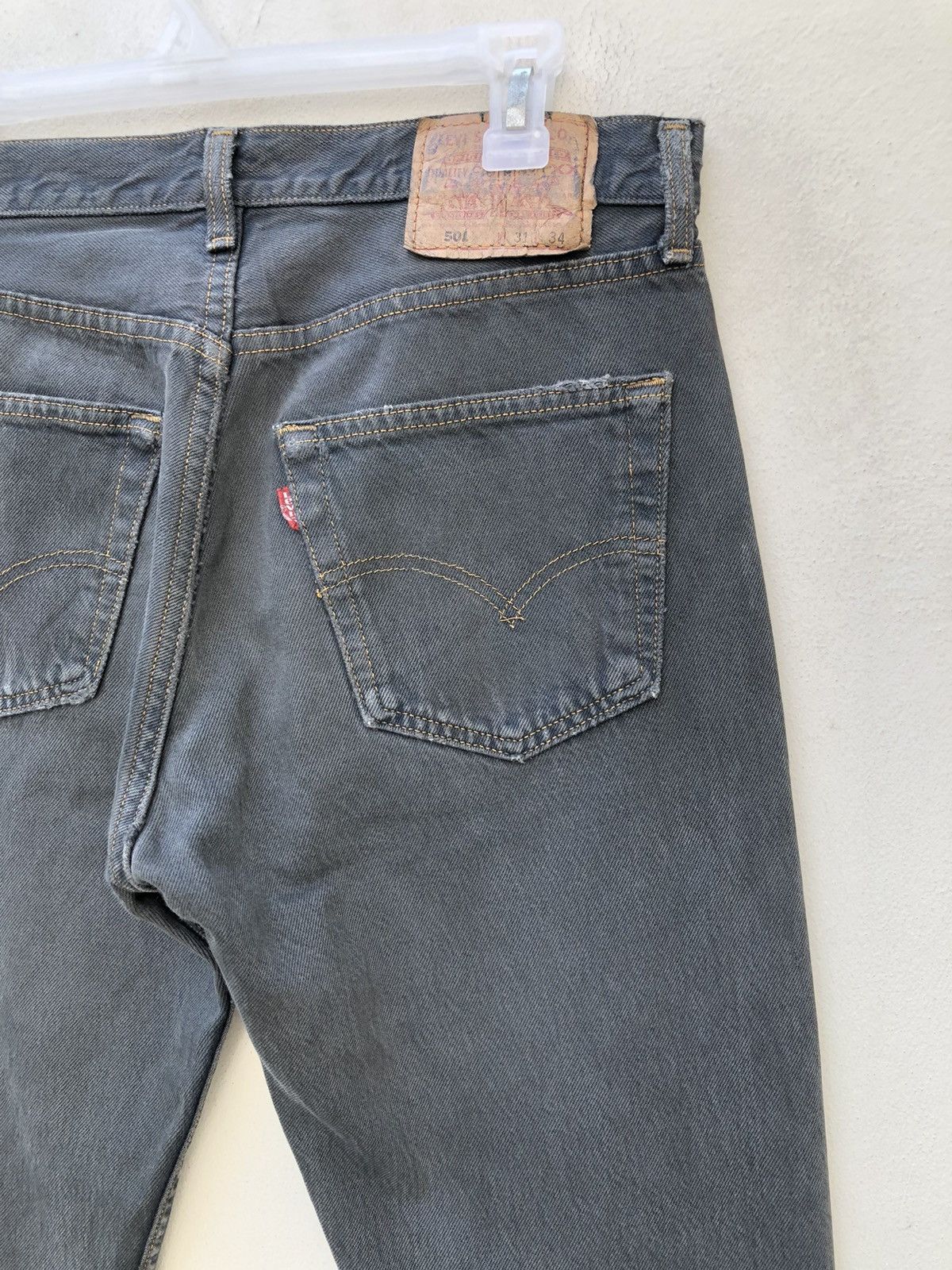 Levi's Vintage 1996 Levi’s 501 Jeans Distressed Faded Black Denim Size US 31 - 16 Thumbnail