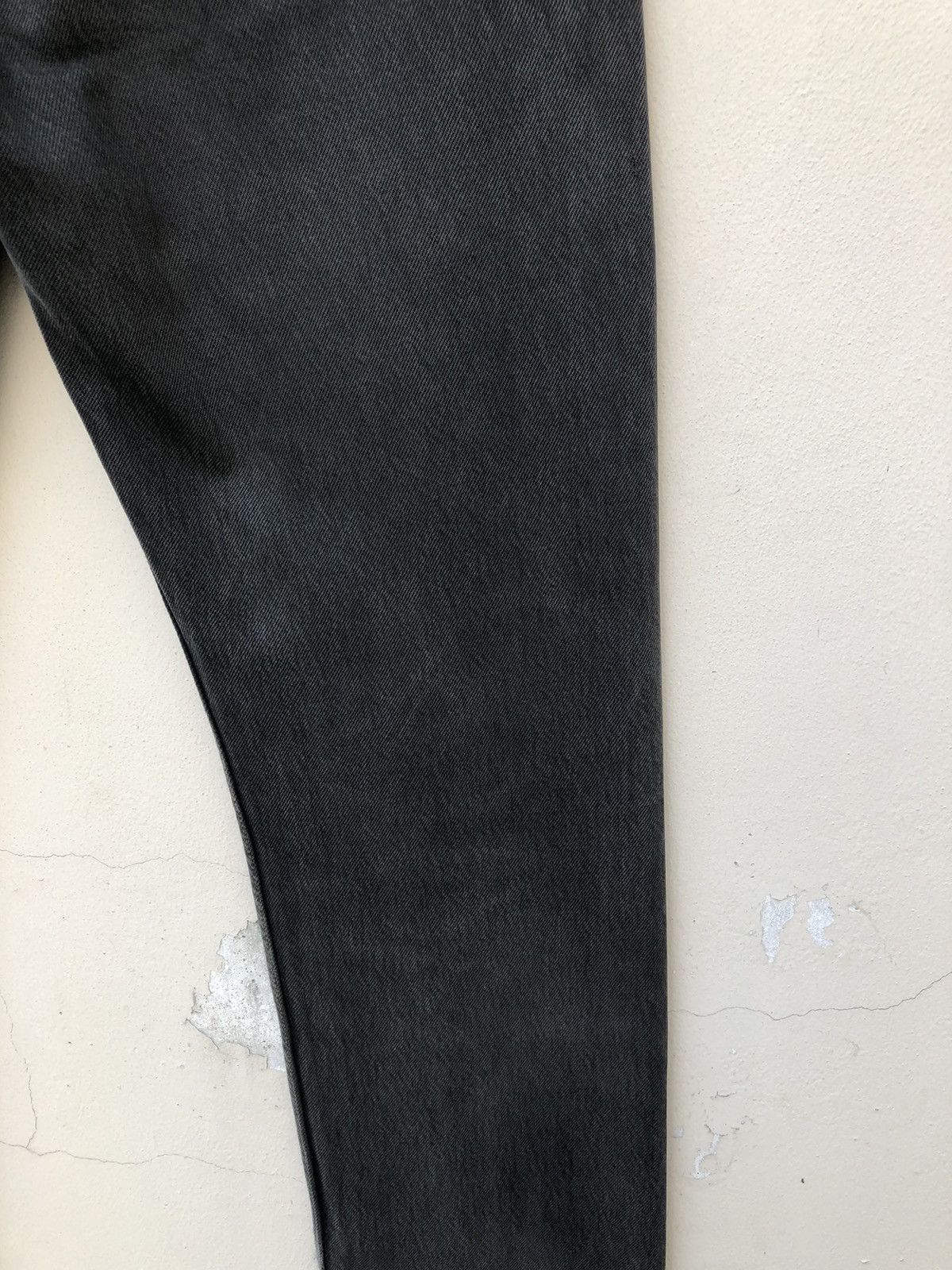 Levi's Vintage 1996 Levi’s 501 Jeans Distressed Faded Black Denim Size US 31 - 18 Thumbnail
