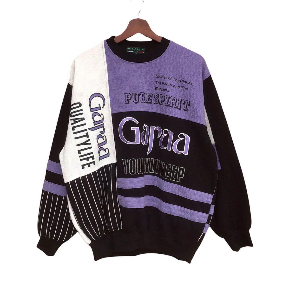 Japanese Brand Garaa big logo embroidered crewneck jumper L size Size US L / EU 52-54 / 3 - 4 Thumbnail