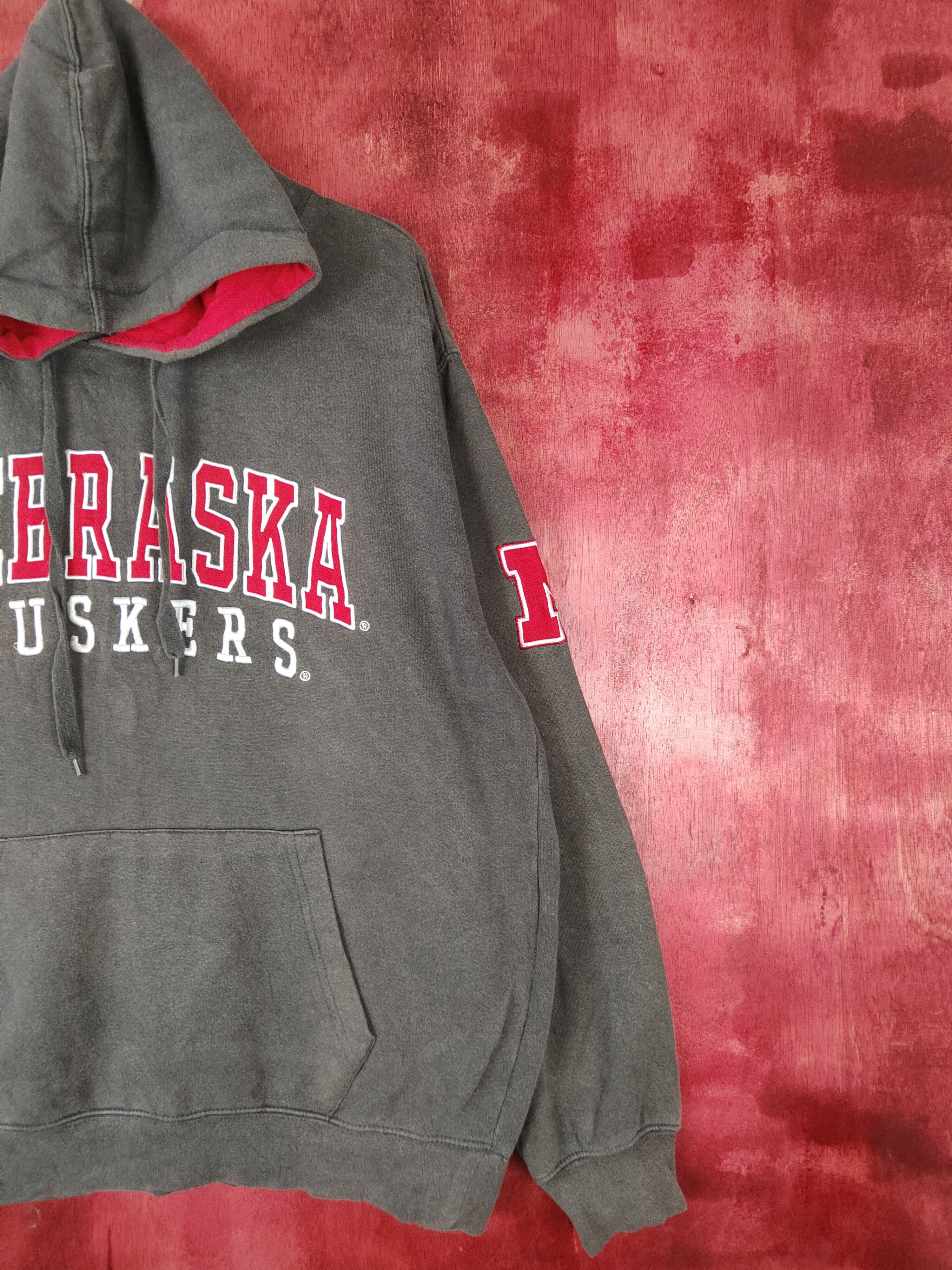 Vintage Stadium Athletics-Nebraska Huskers Hoodie Sweatshirt #5286 Size US XL / EU 56 / 4 - 8 Thumbnail