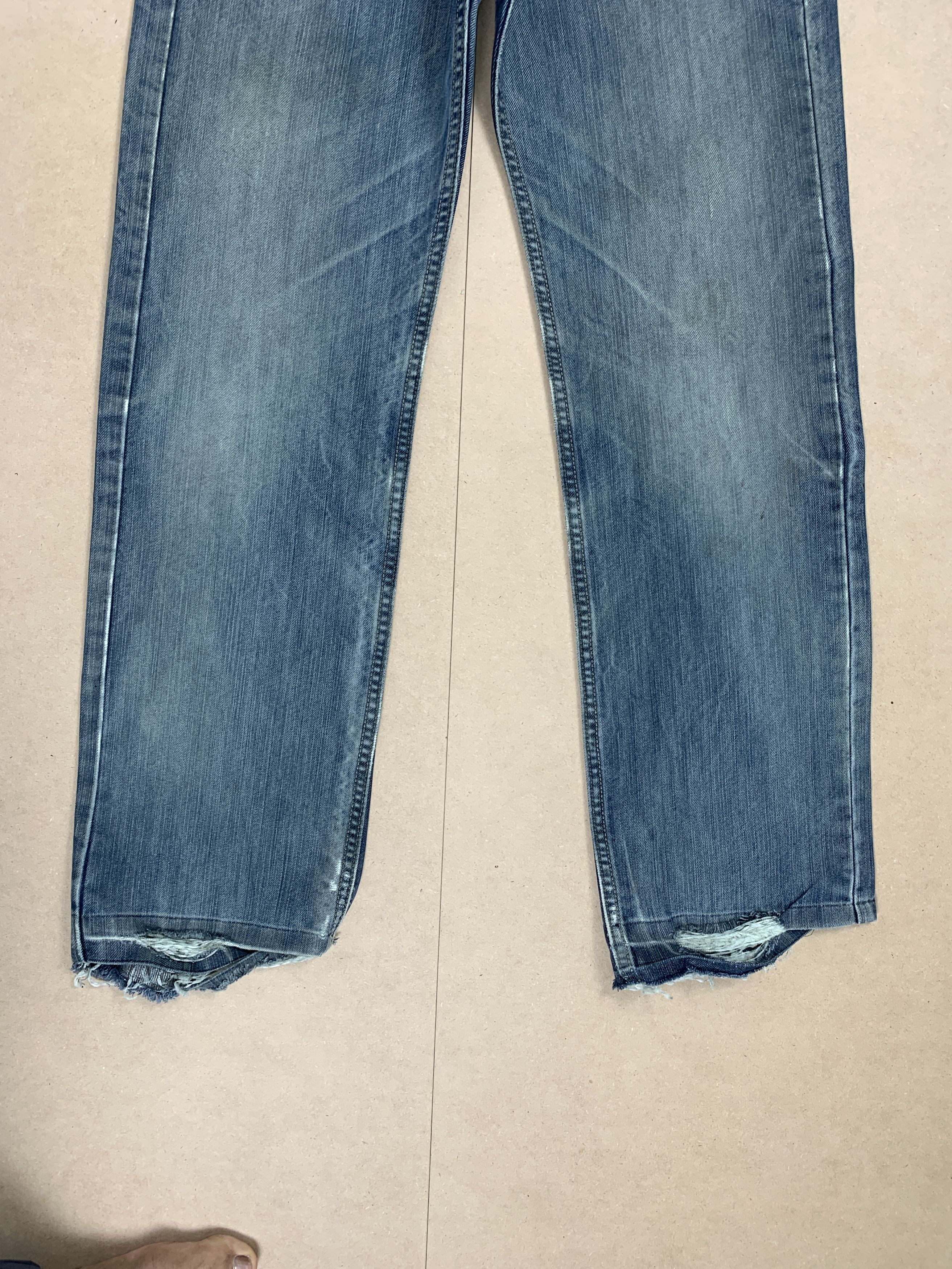 Levi's Vintage Levis 514 Striaght Cut Distressed Jeans P0355 Size US 29 - 3 Thumbnail