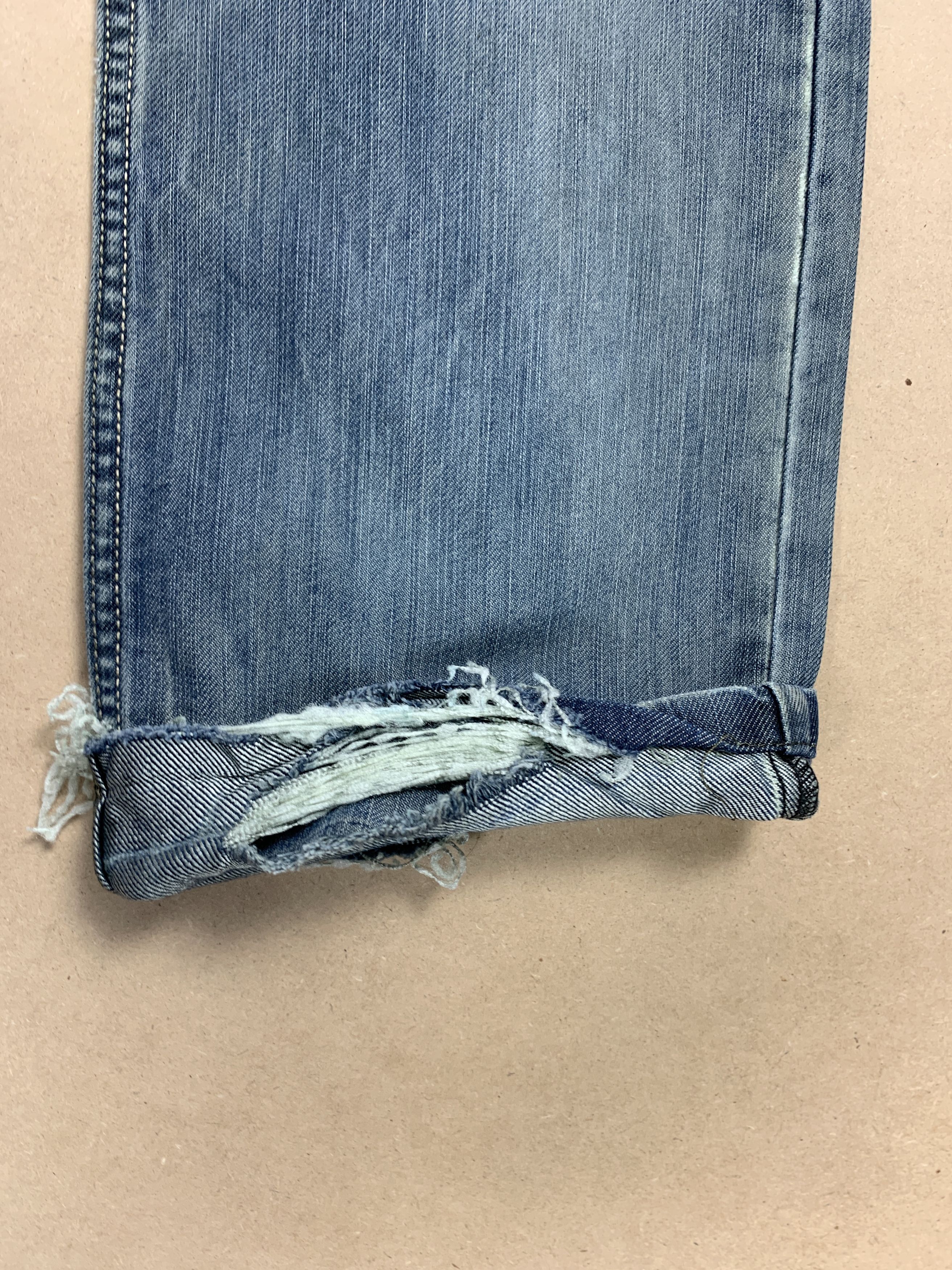 Levi's Vintage Levis 514 Striaght Cut Distressed Jeans P0355 Size US 29 - 5 Thumbnail