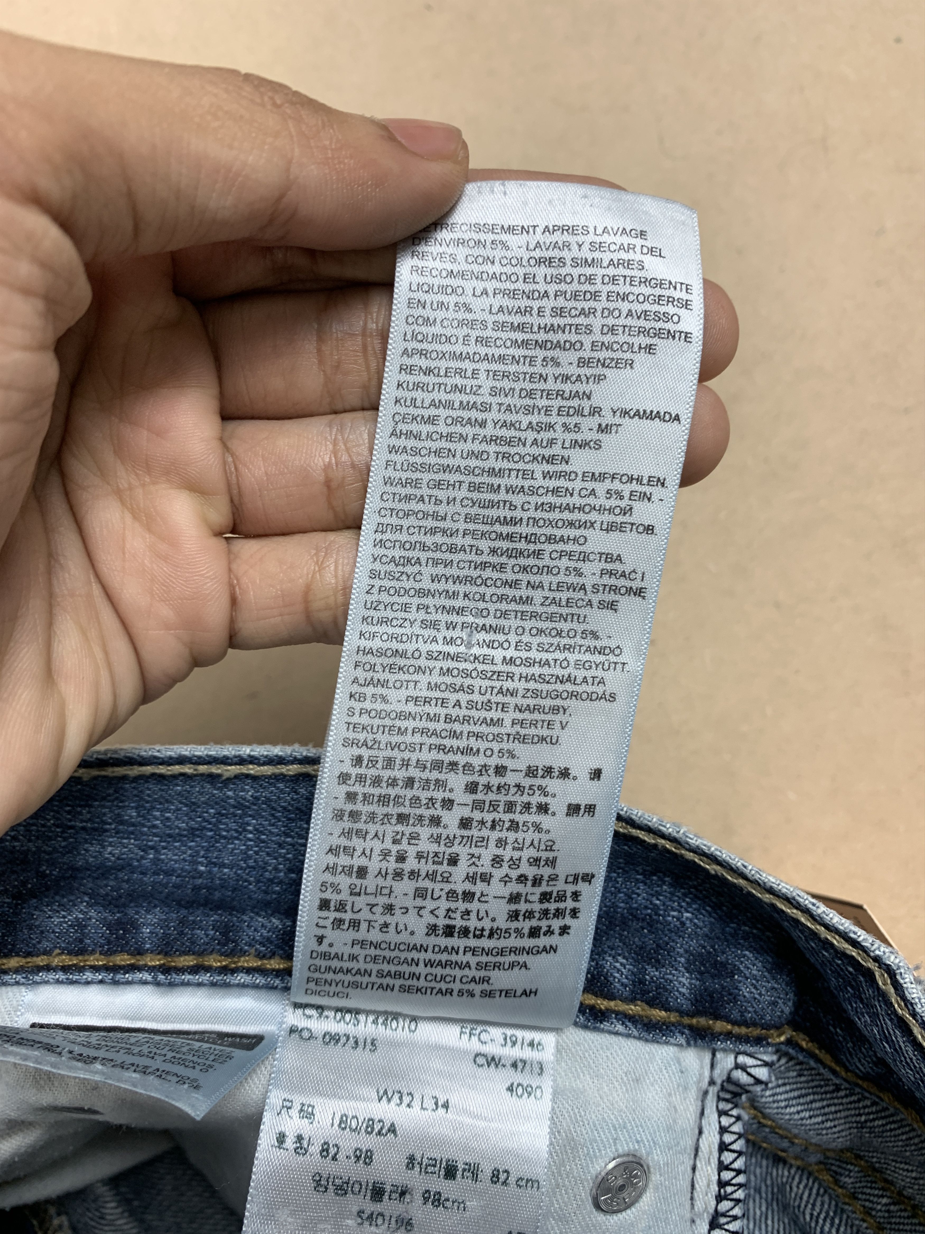 Levi's Vintage Levis 514 Straight Cut Distressed Faded Jeans P0388 Size US 32 / EU 48 - 18 Thumbnail